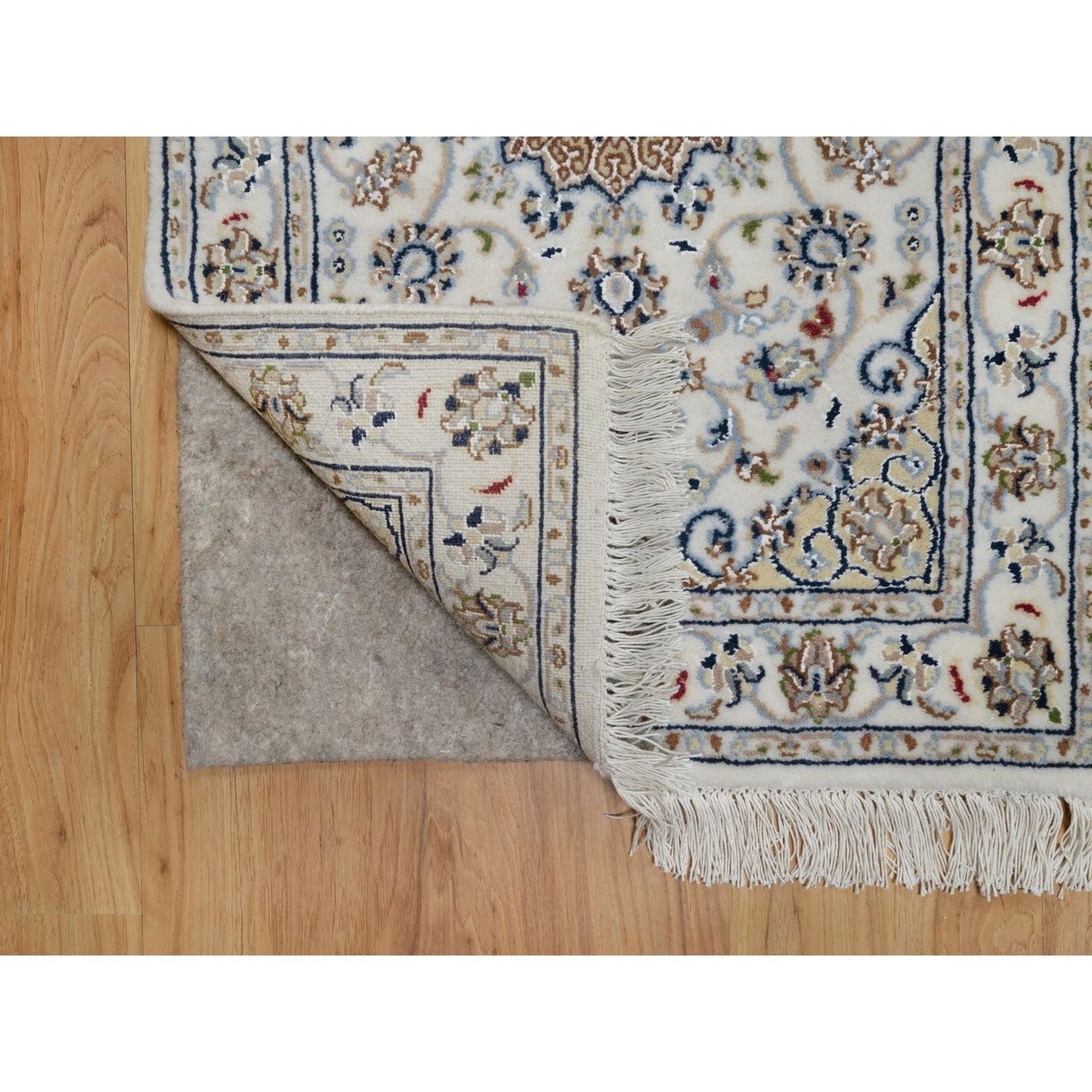2'X3'1" Ivory Nain With Flower Design Hand Knotted Wool And Silk Mat Rug