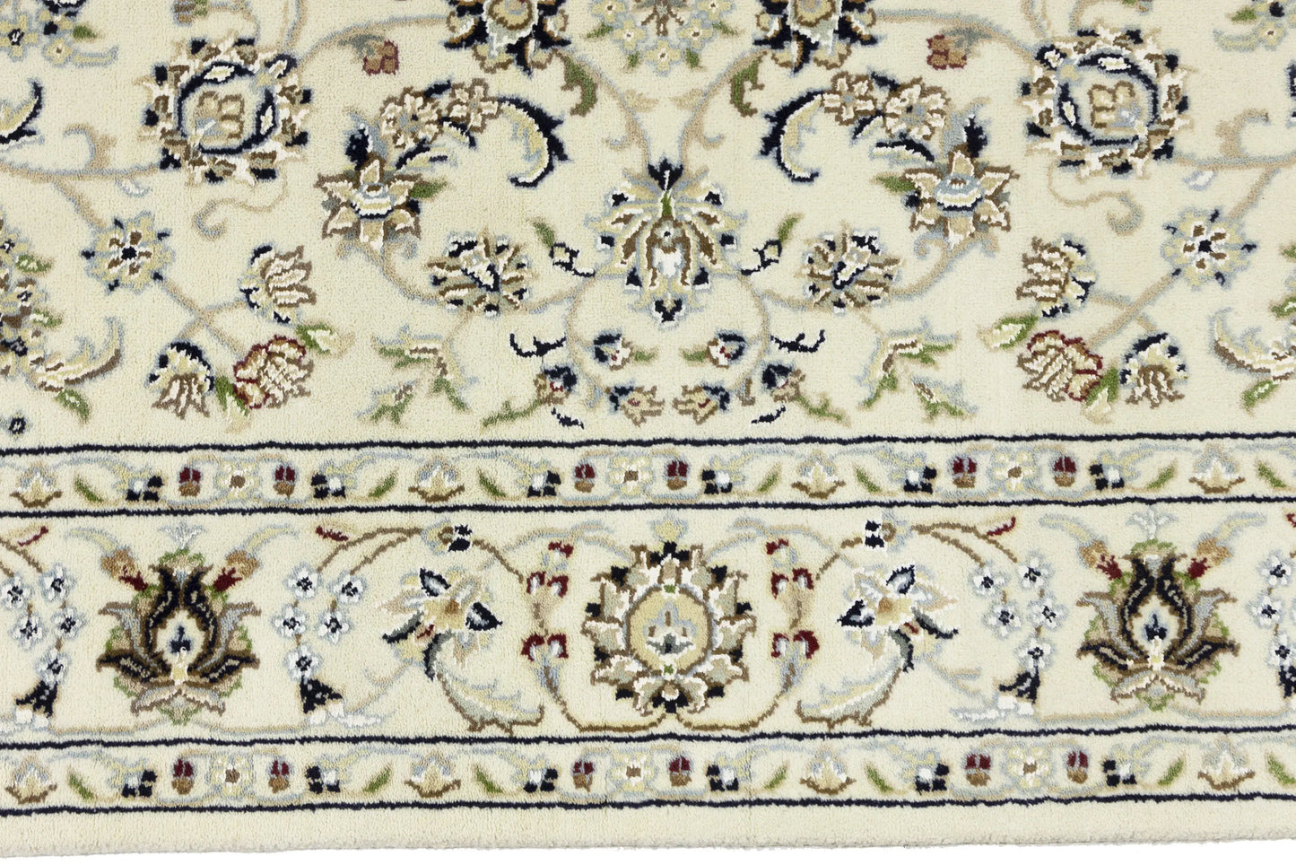 Hand-Knotted Cream Floral Classic Indo-Nain