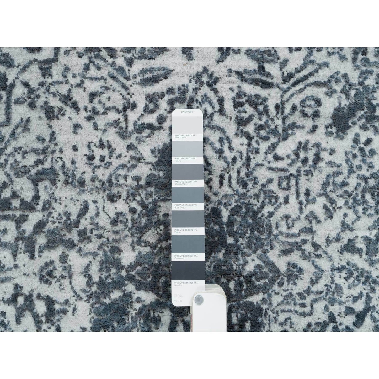 6'X6' Ice Gray Wool And Silk Broken And Erased Hand Knotted Oriental Rug