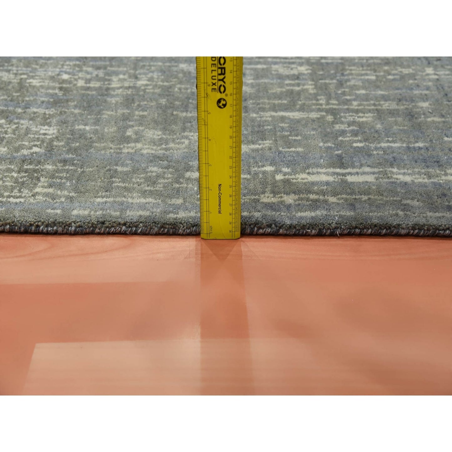 6'1"X9'2" Gray Modern Ombre Design Pure Wool Hand Knotted Rug