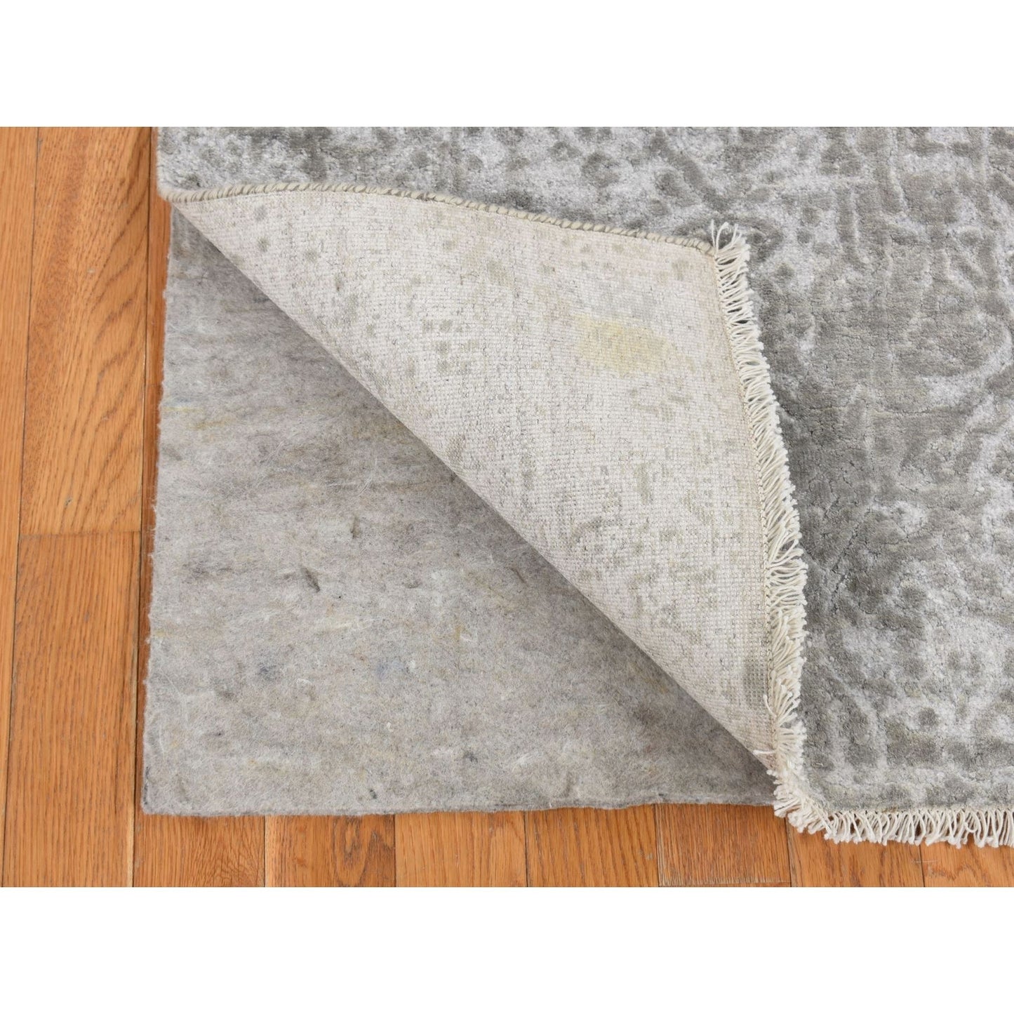 2'7"X8' Gray Zoroastrian Design Wool And Silk Hand Knotted Runner Rug