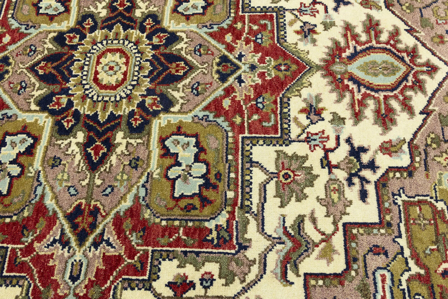 Handmade Scarlet Red Traditional Wool Heriz
