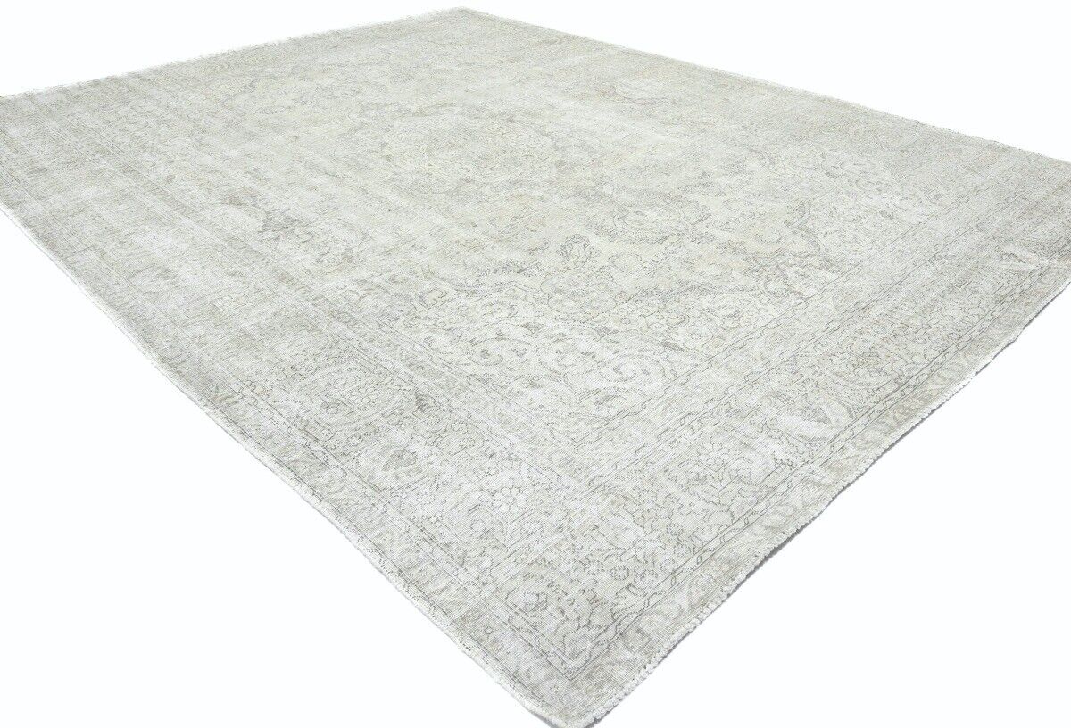 Distressed Vintage Oriental Rug Floral Dining