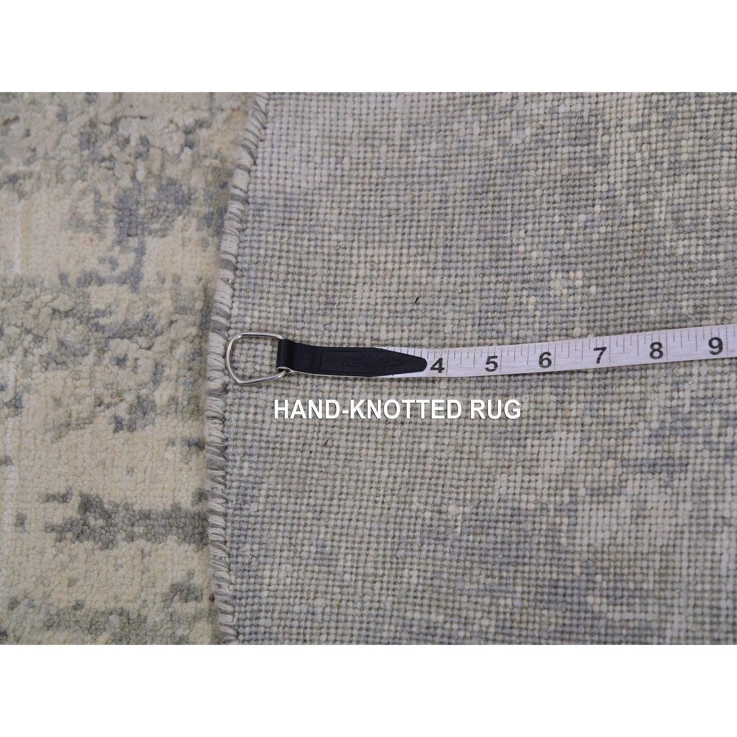 4'X4' Moonquake Gray Wool And Silk Hand Knotted Abstract Design Round Rug