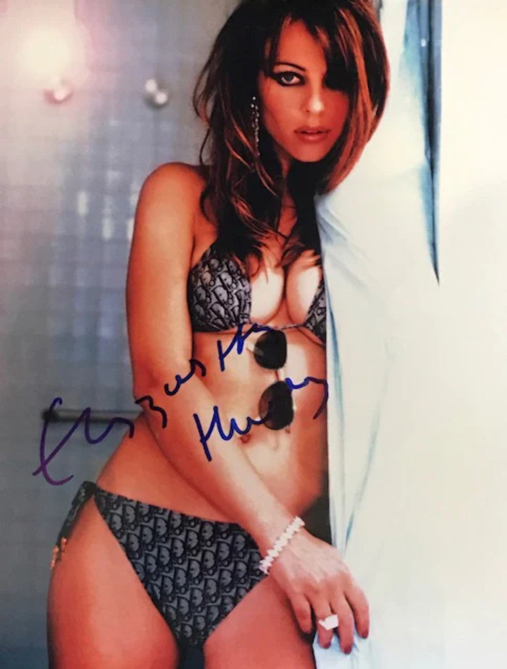 Elizabeth Hurley Autographed 8X10 Celebrity Photo
