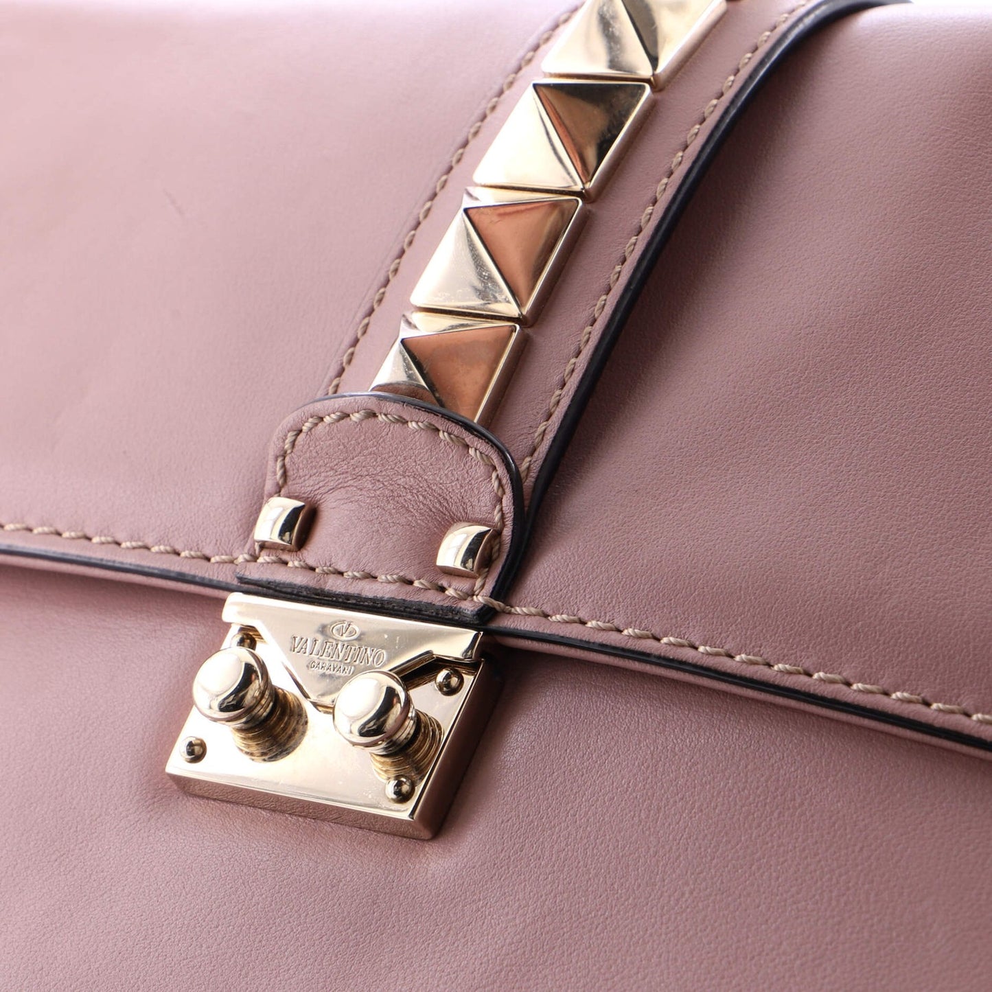 Valentino Garavani Glam Lock Shoulder Bag Leather Medium