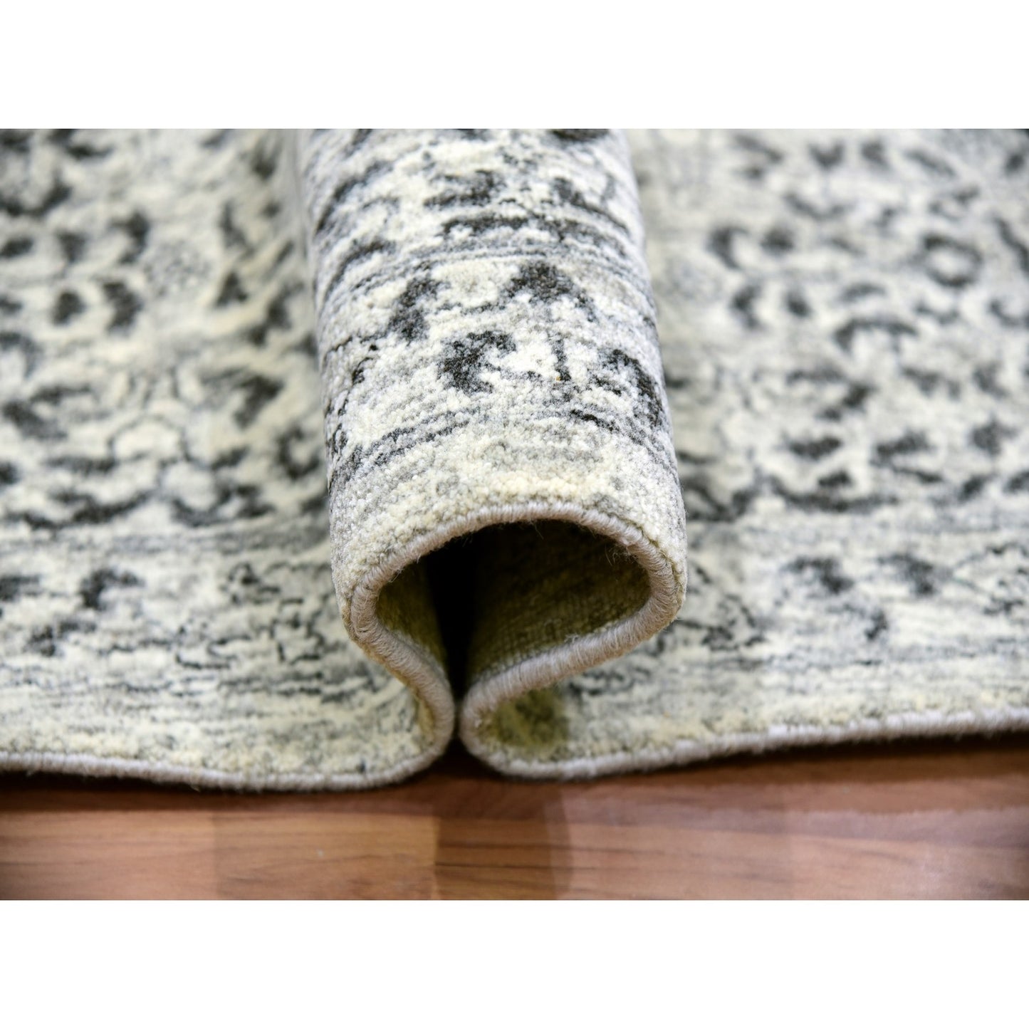 10'X10' Oxford White Hand Knotted Organic Wool Mamluk Dynasty Round Rug