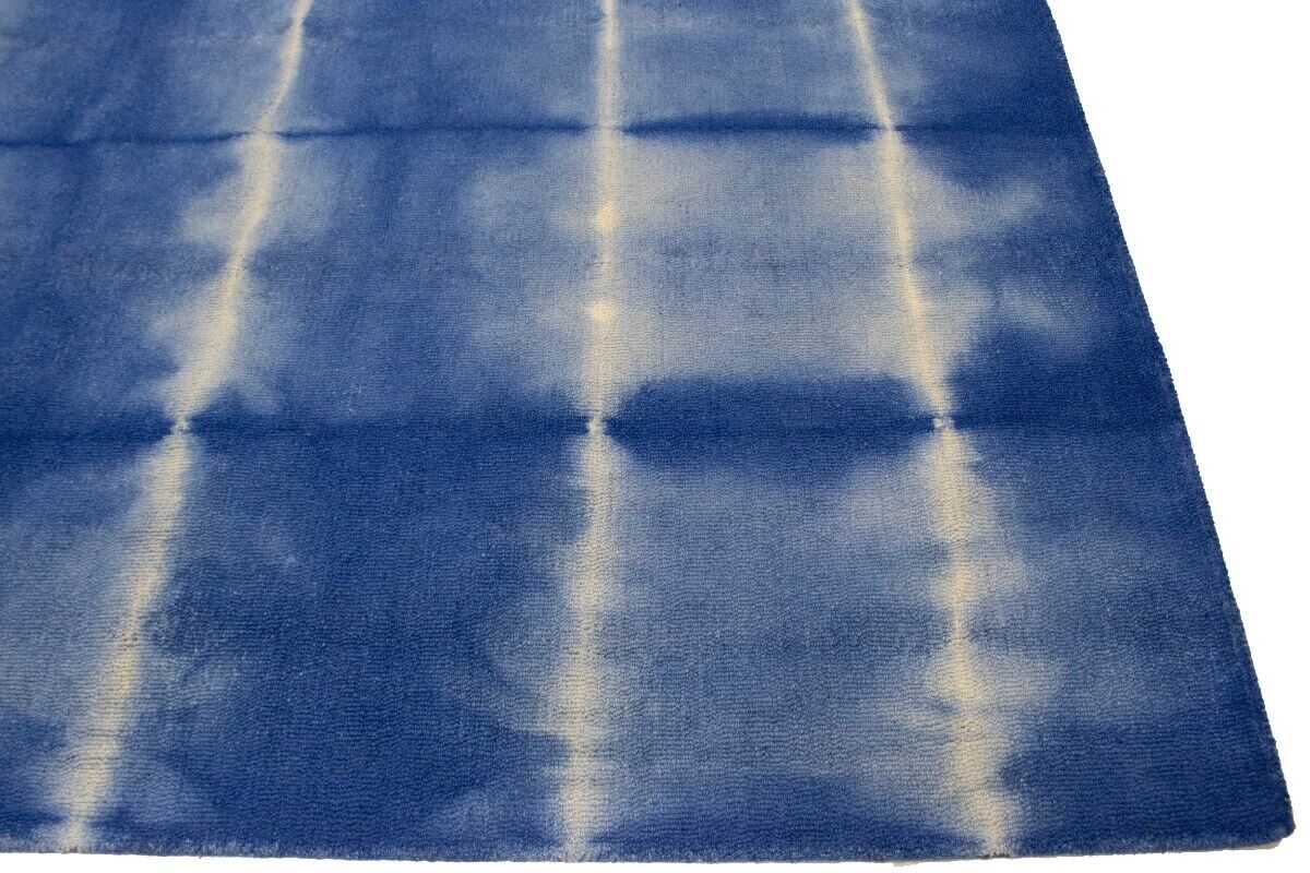 Tie-Dye Design Navy Blue Hand-Tufted Plush 5X8