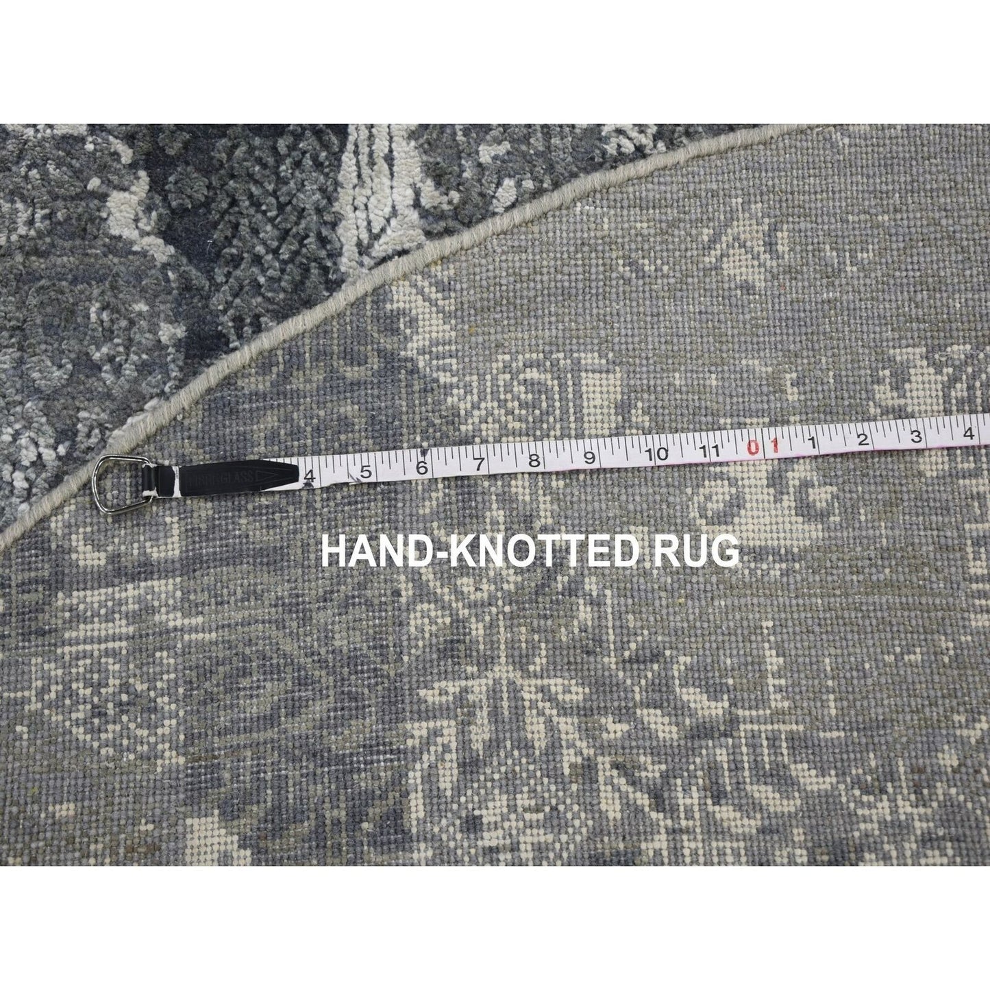 6'1"X6'1" Gray Wool And Pure Silk Jewellery Design Hand Knotted Round Rug