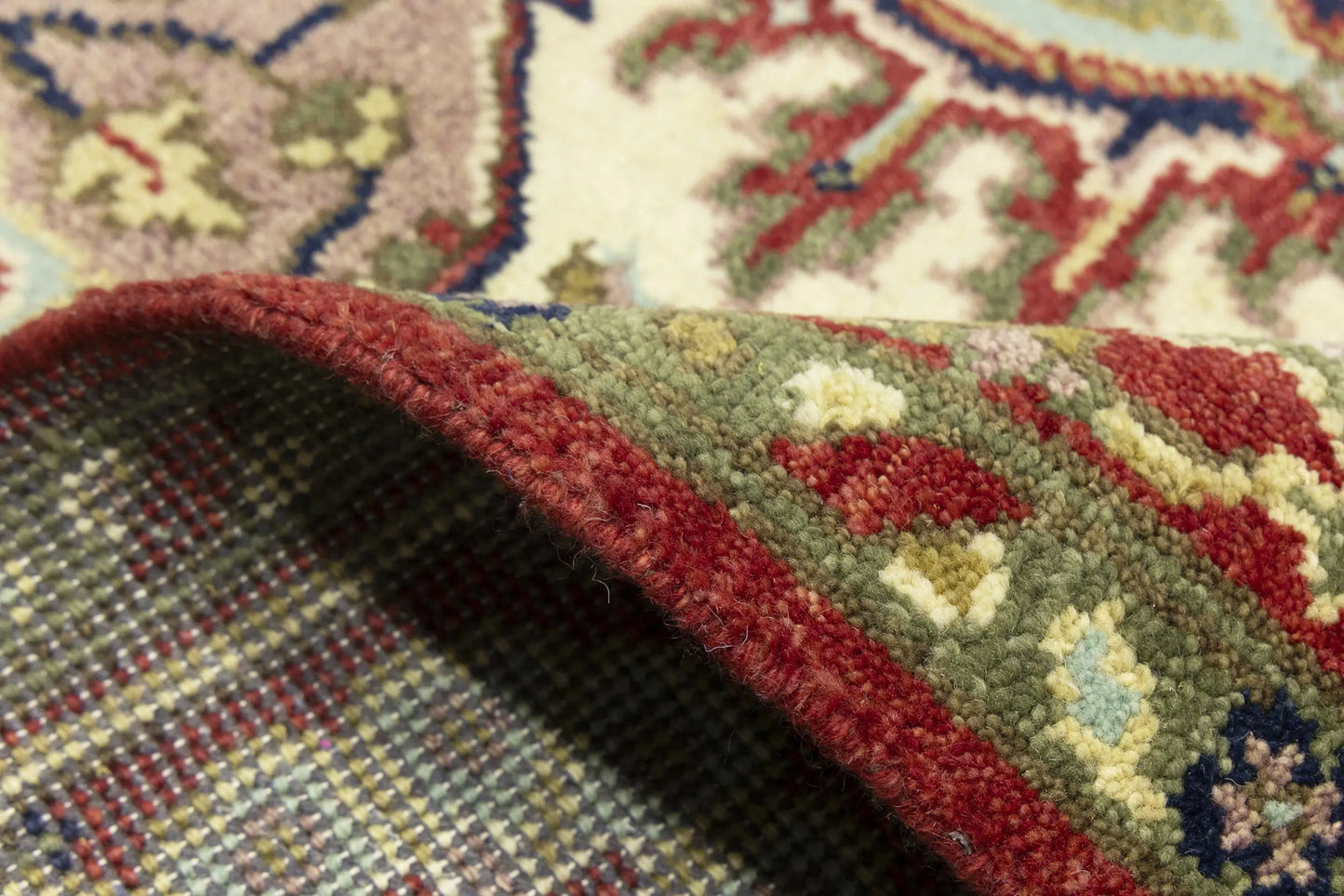 Handmade Scarlet Red Traditional Wool Heriz