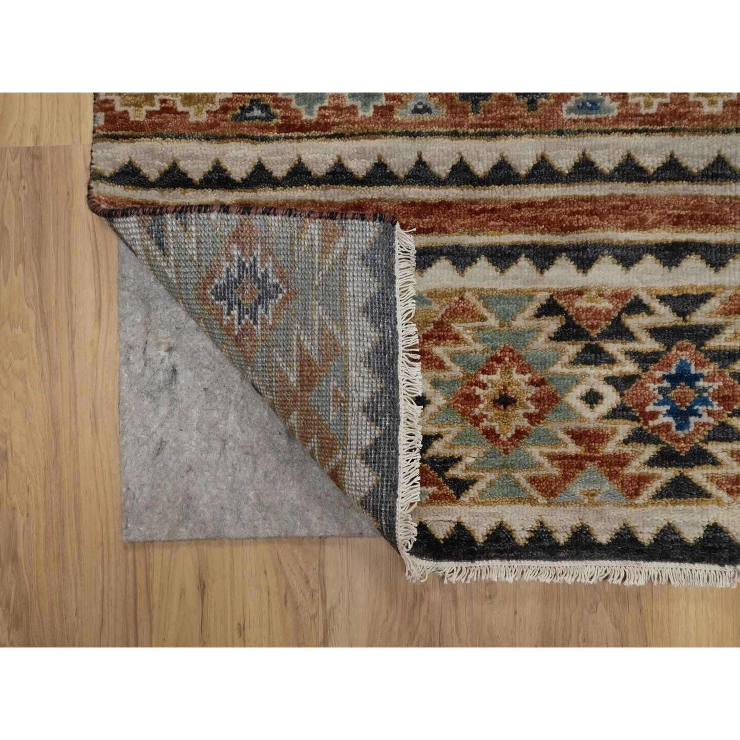 2'6"X9'10" Oyster Gray Southwest Design Hand Knotted Pure Wool Runner Rug