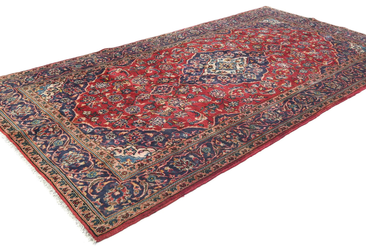 Hand-Knotted Vintage 5X9 Ft Oriental Rug Floral