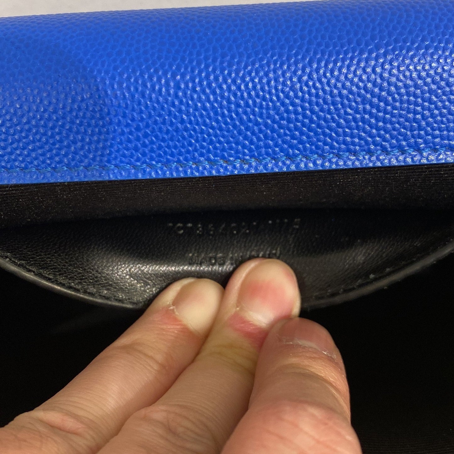 Saint Laurent Classic Monogram Crossbody Bag Grainy Leather Medium