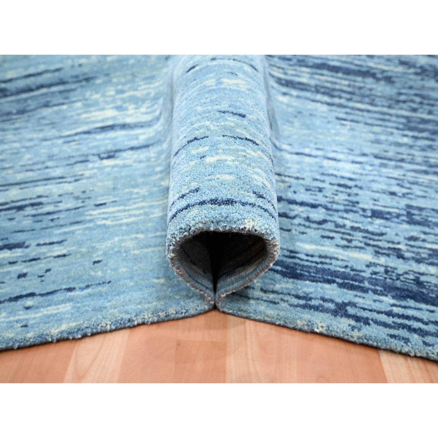 9'X12'3" Cerulean Blue Pure Wool Horizontal Ombre Design Hand Knotted Rug