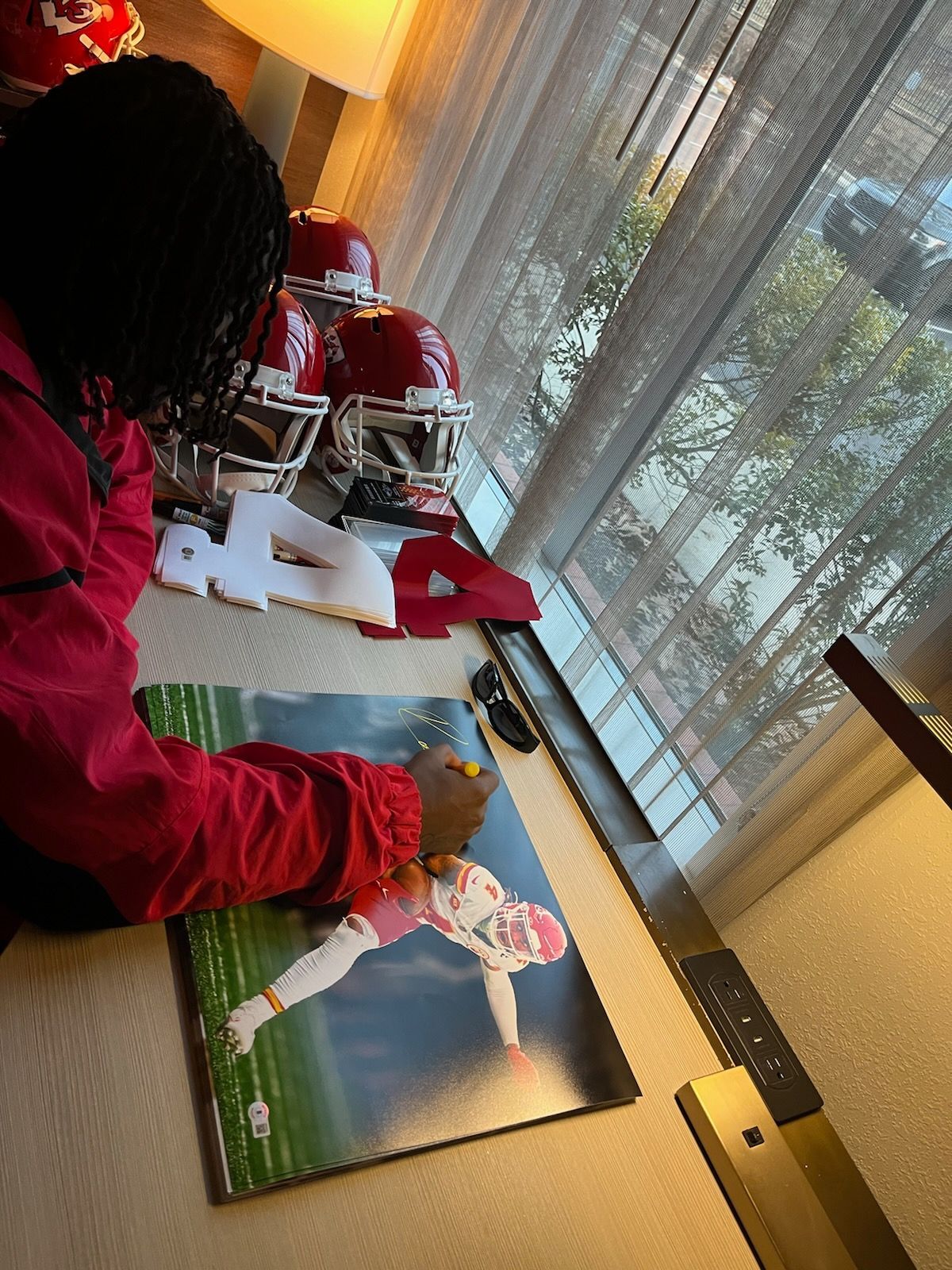 Rashee Rice Autographed 16X20 Photo Kansas City Chiefs Beckett 186100