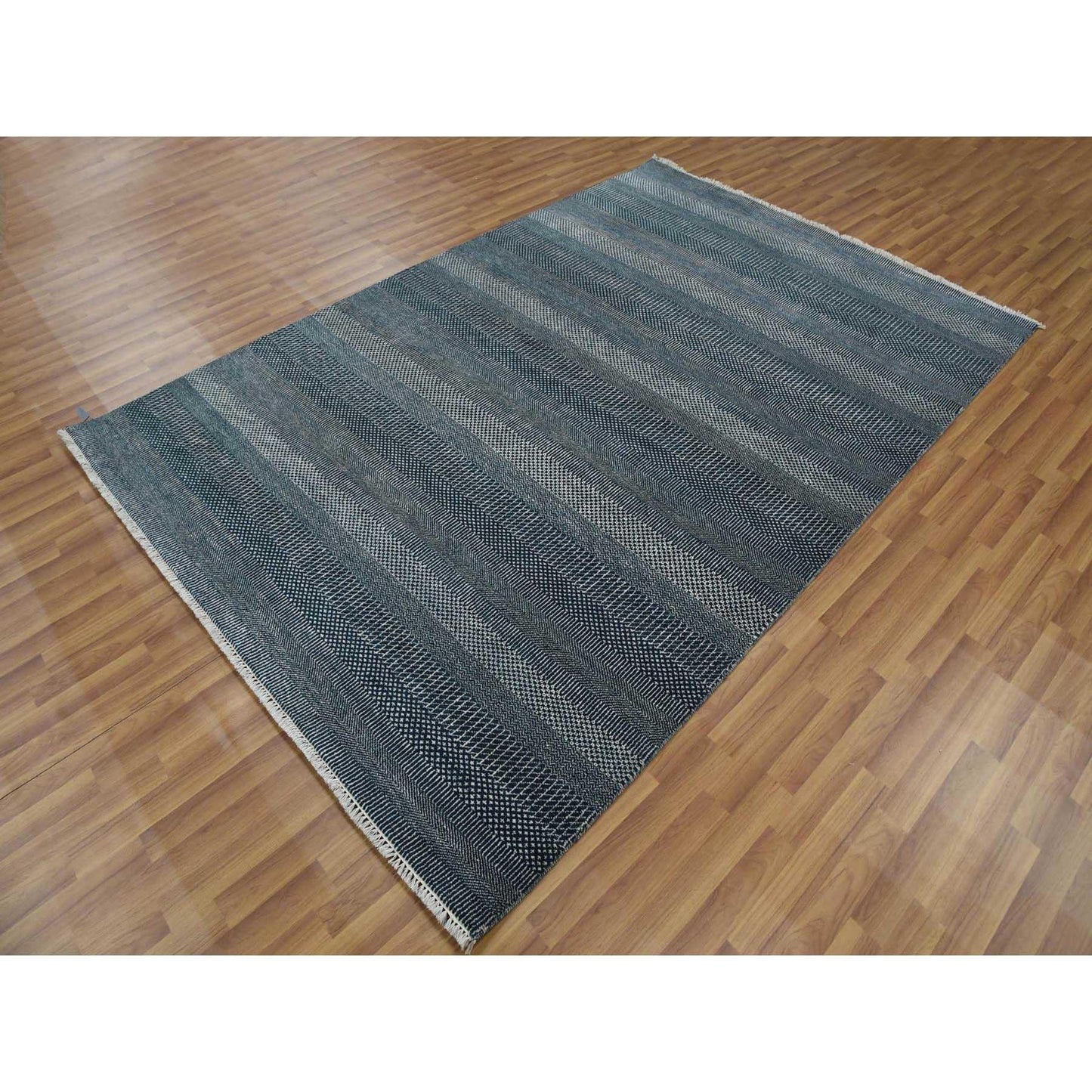 6'X9' Yankees Blue Wool And Silk Hand Knotted Grass Design Rug