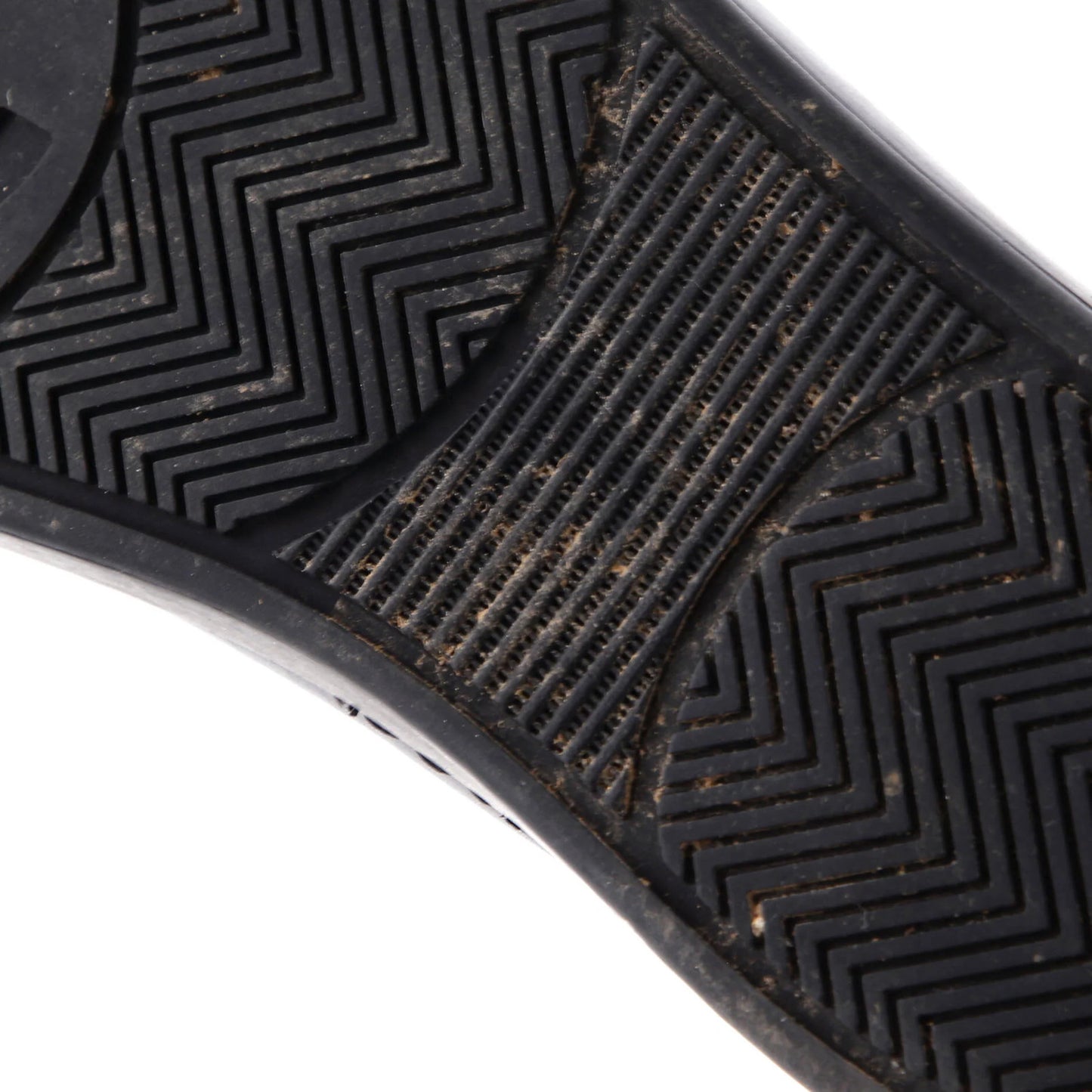 Leather Chanel Women's CC Logo Low-Top Sneakers