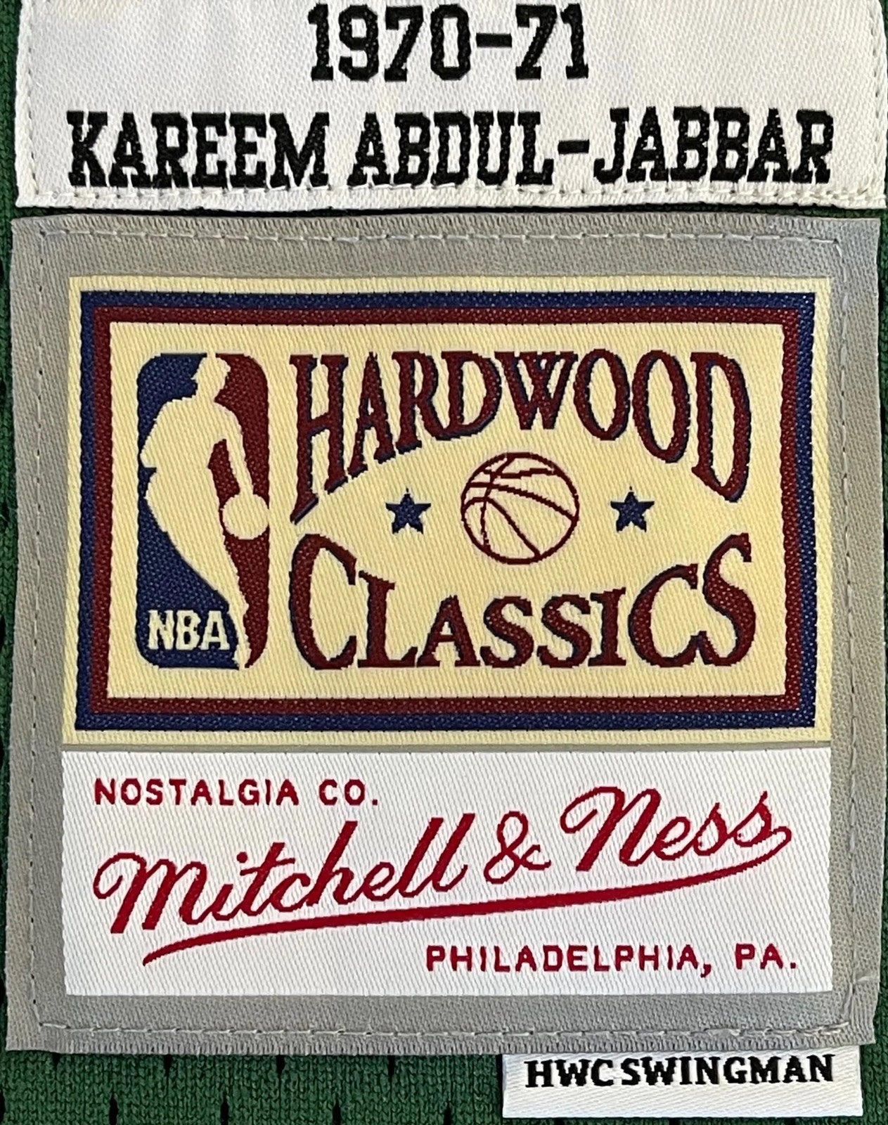 Abdul Jabbar Autographed Milwaukee Bucks Mitchell & Ness Jersey (Schwartz Sports