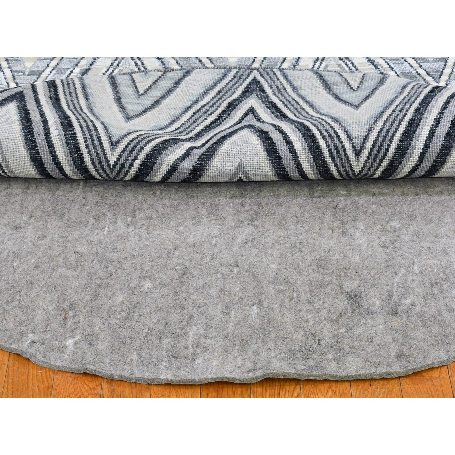 9'X9' Gray Chevron Design Textured Wool And Silk Hand Knotted Round Rug