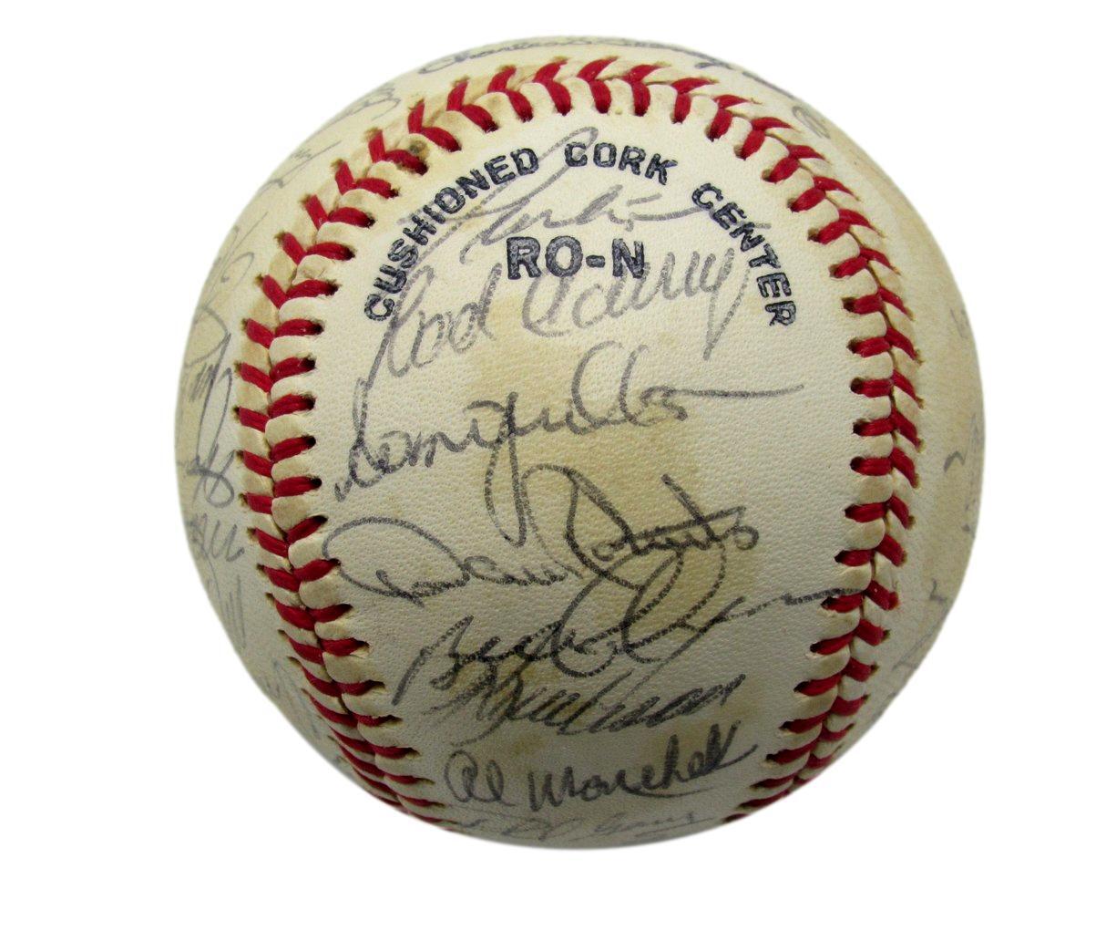 1979 Pirates Onl Team Signed Baseball (30)
