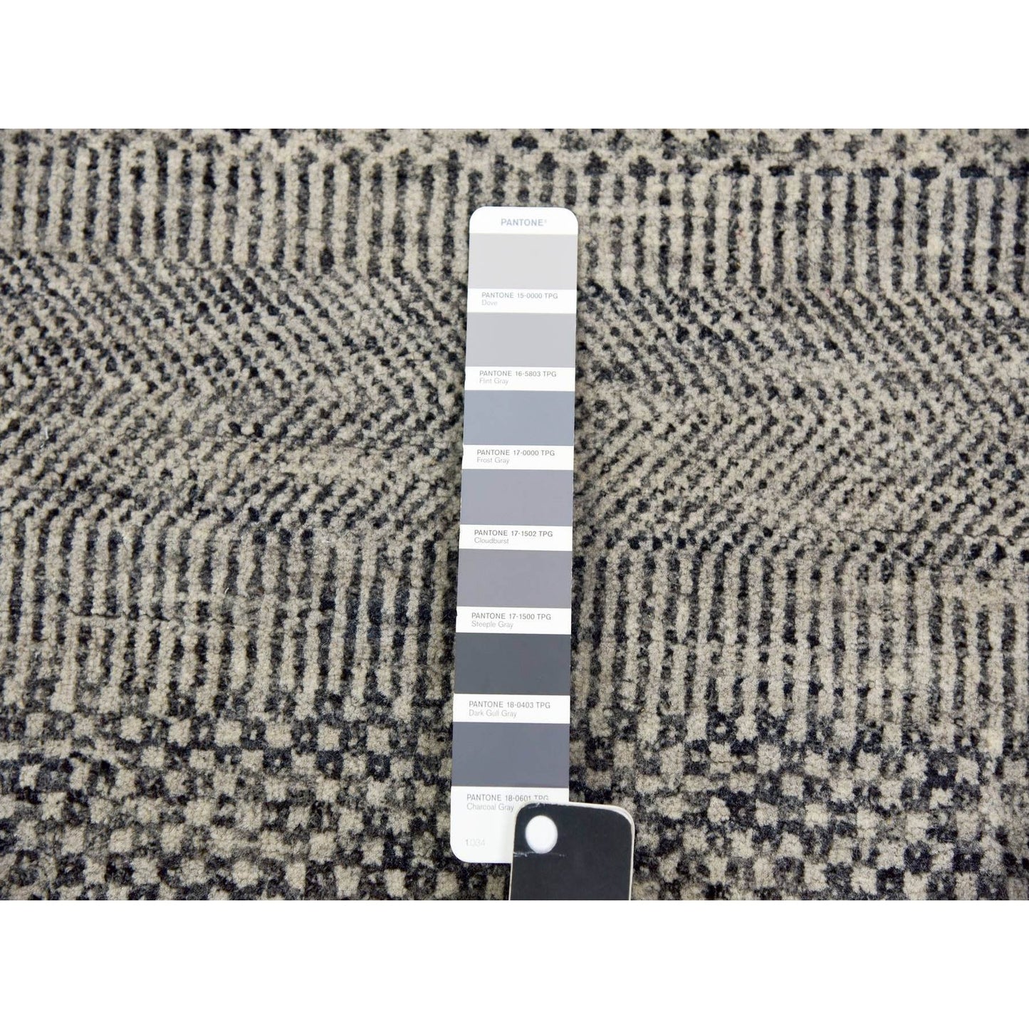 2'6"X5'10" Frost Gray Undyed Wool Grass Design Hand Knotted Runner Rug