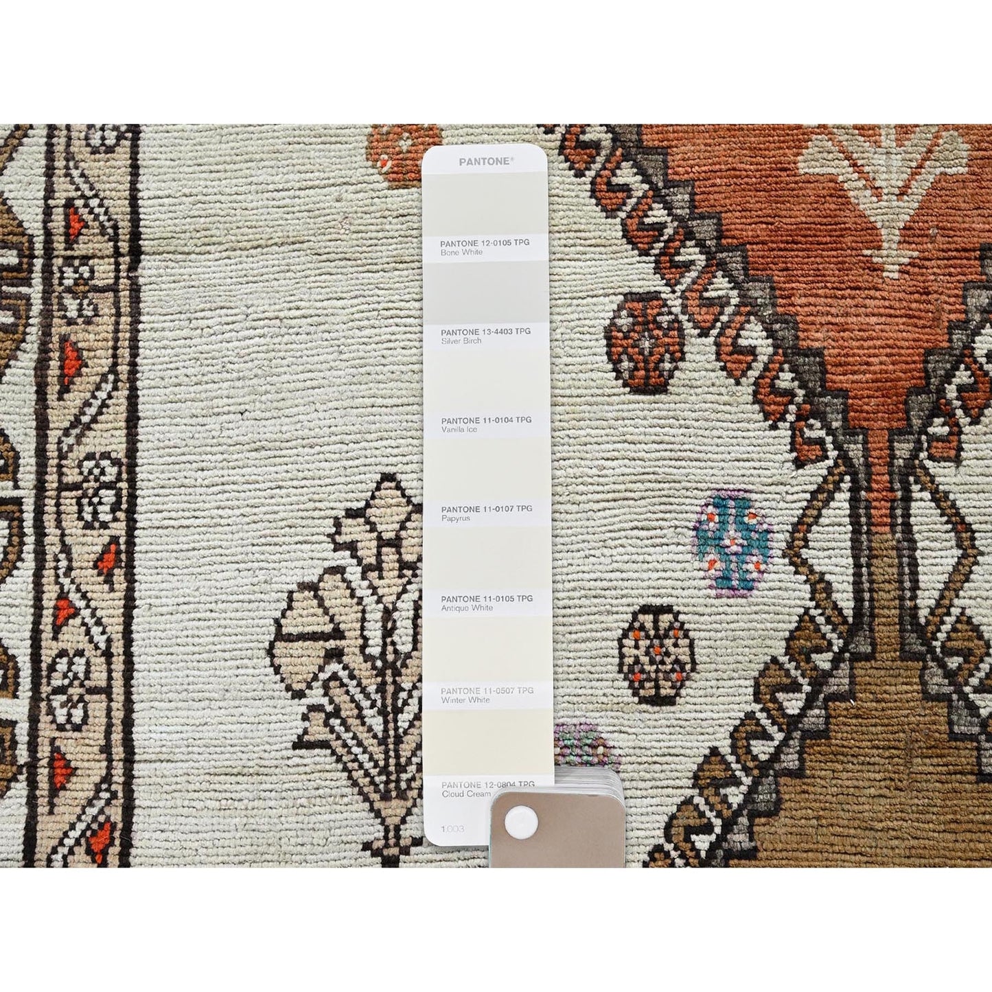 4'2"X7'8" Ivory Vintage Zoroastrian Sheeraz Hand Knotted Pure Wool Rug