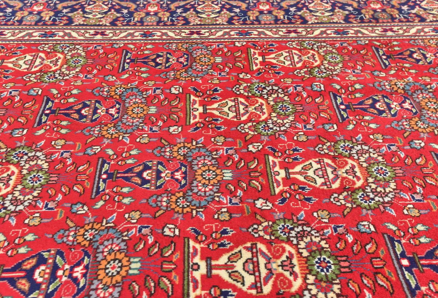 Vintage Handmade Oriental Rug Pictorial Design
