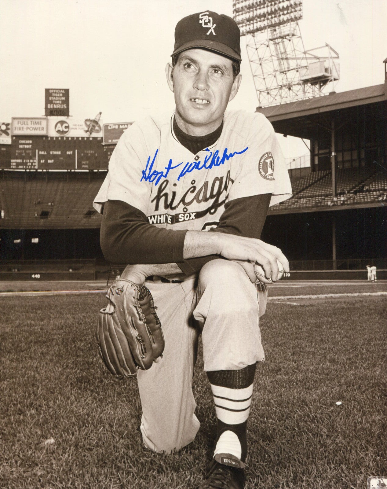 Hoyt Wilhelm Autographed 8X10 Photo