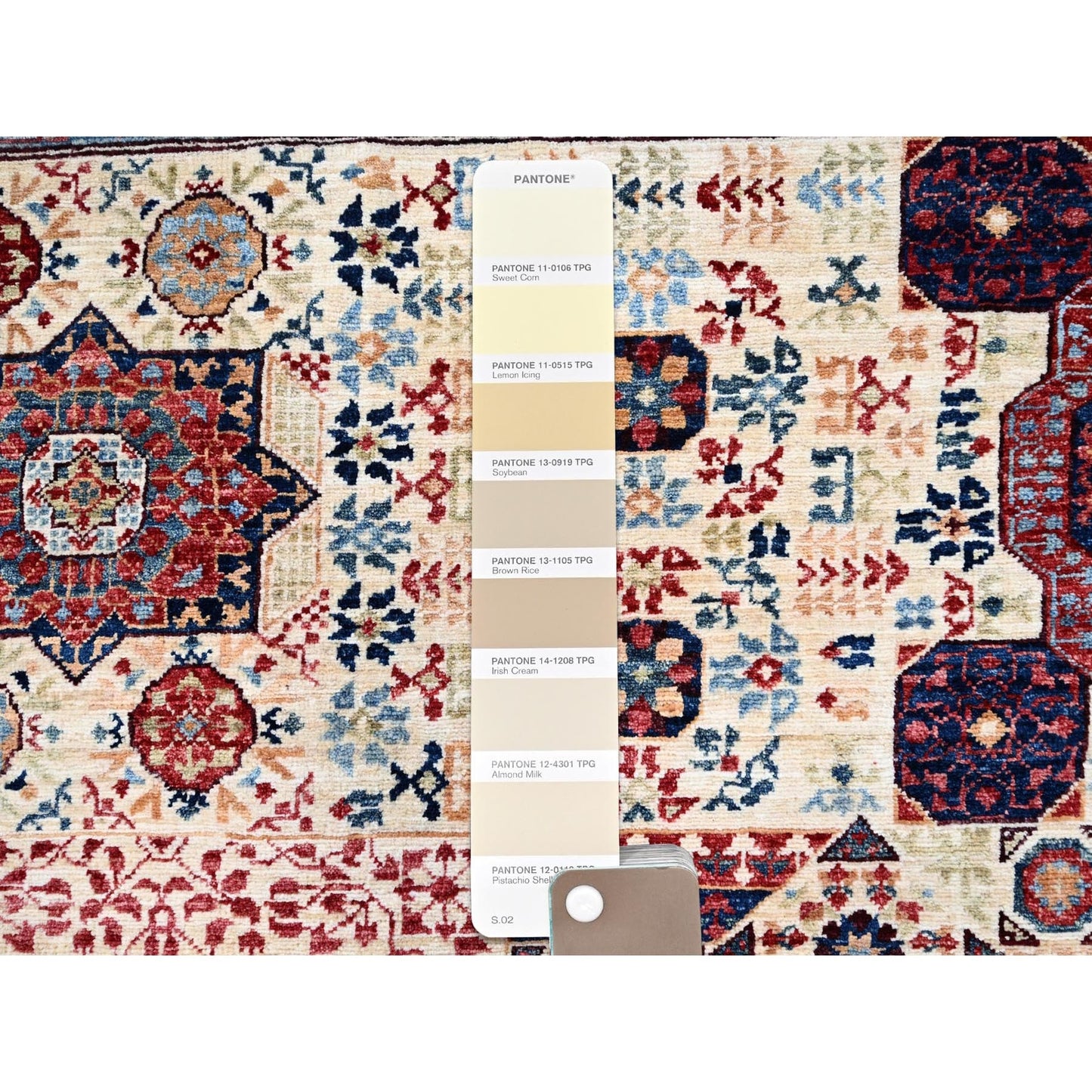 7'9"X10' Ivory Pure Wool Hand Knotted Mamluk Design 200 Kpsi Rug