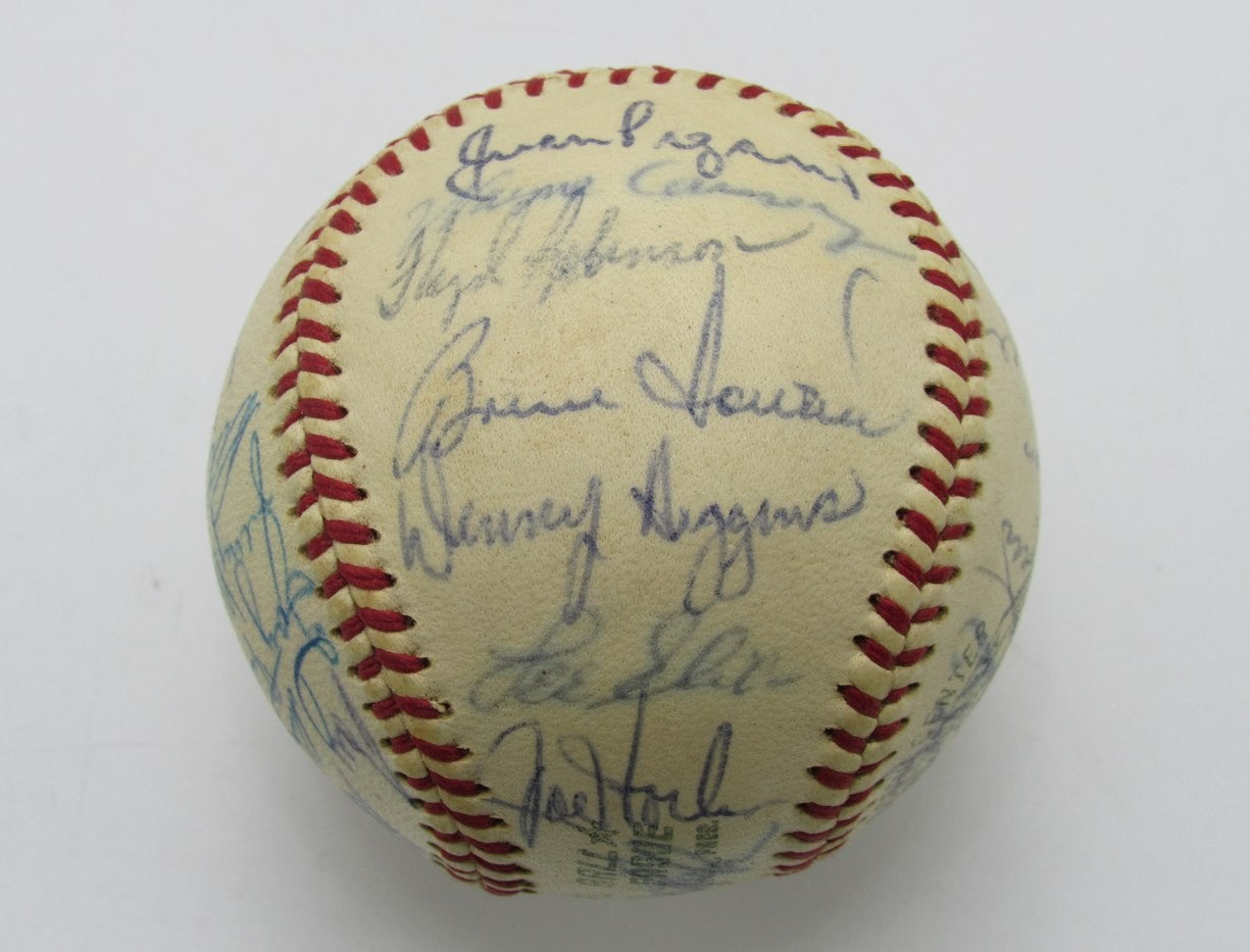 1966 Chicago White Sox Team Multi-Signed/Autographed (31) Oal Baseball 196360