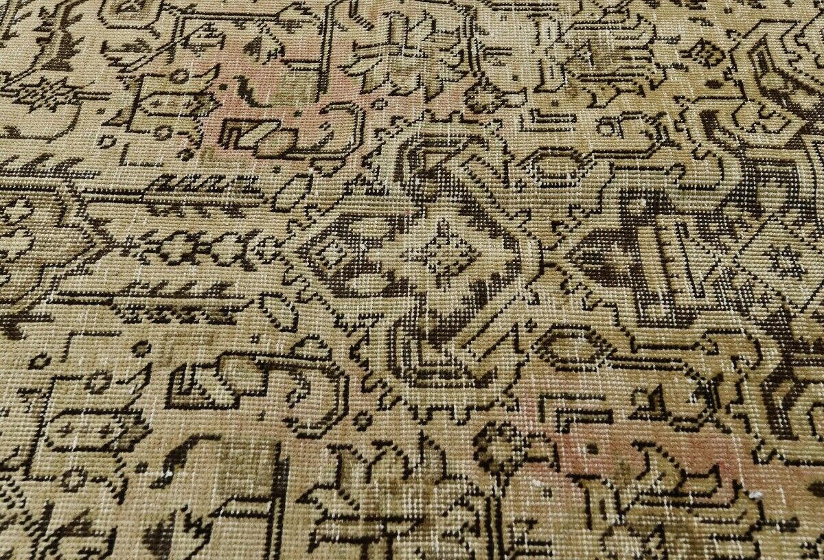 Distressed Antique Rug Muted Classic Floral