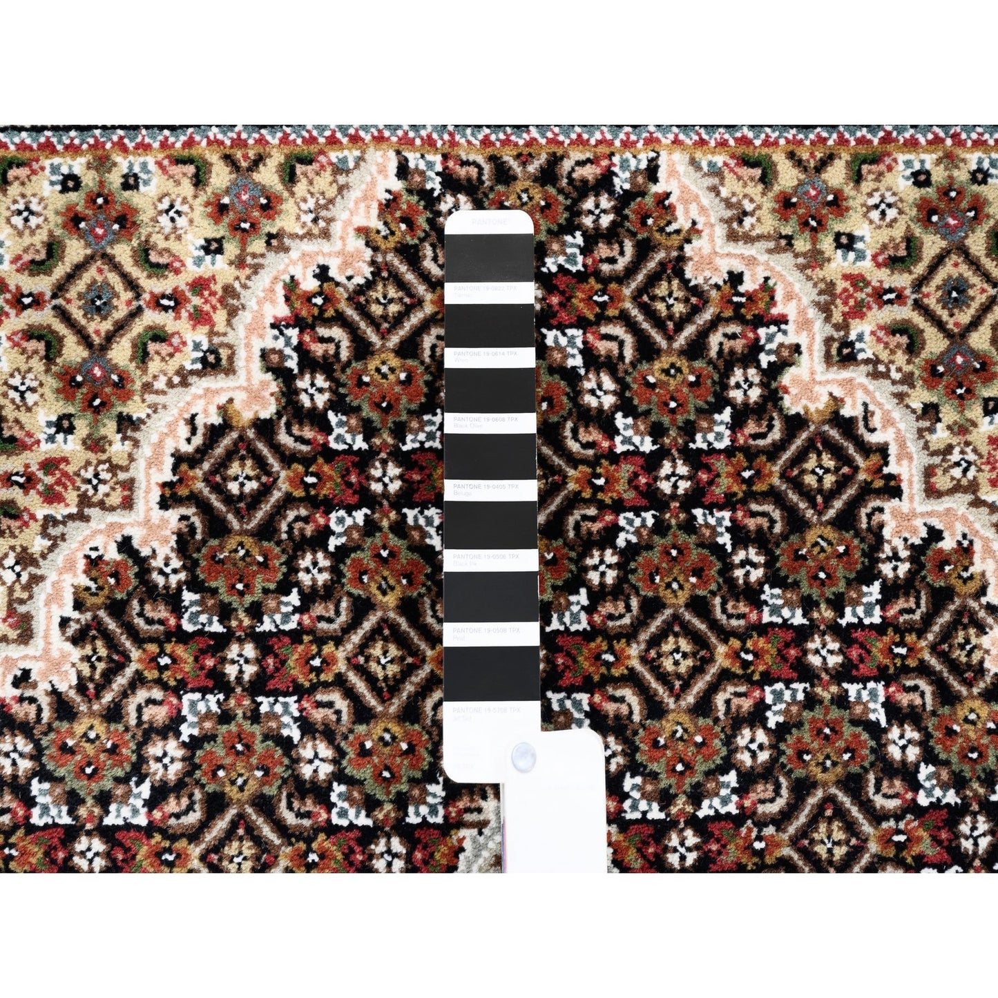 4'2"X6'1" Hand Knotted Tebraz Mahi Fish Medallion Design Wool-Silk Rug