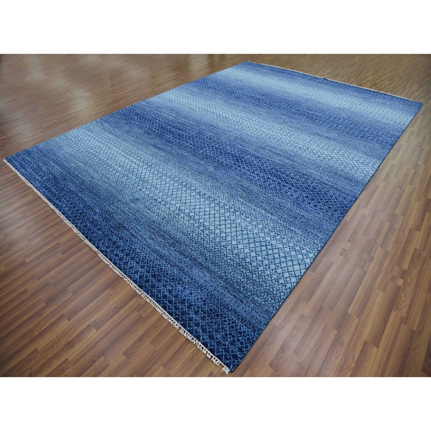 9'10"X14' Blue Modern Chiaroscuro Collection Pure Wool Hand Knotted Rug