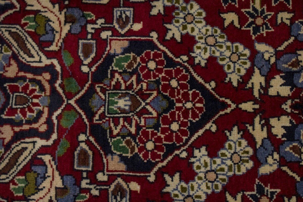 Hand-Knotted Vintage Oriental Rug Classic Floral