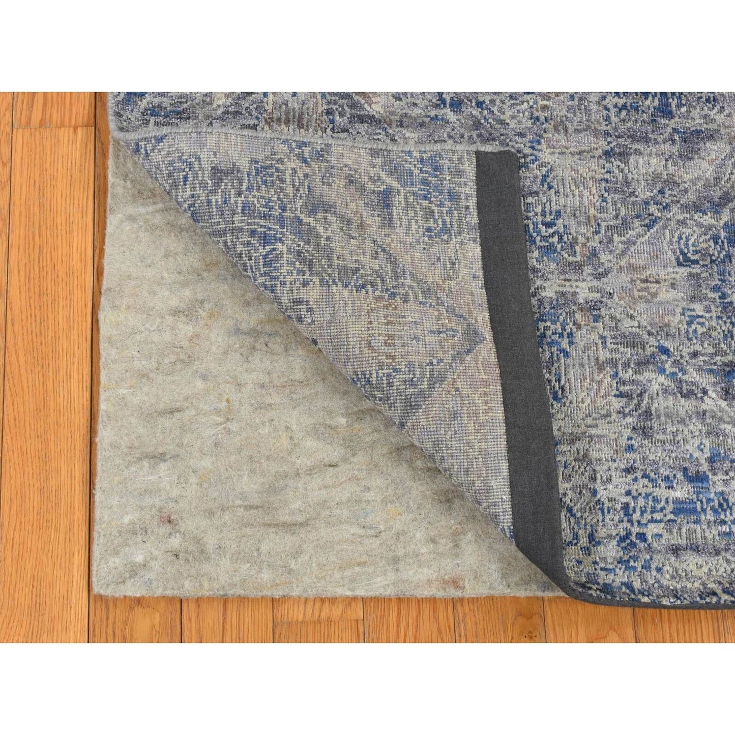 4'9"X7' Gray Erased Rossets Silk With Wool Hand Knotted Rug