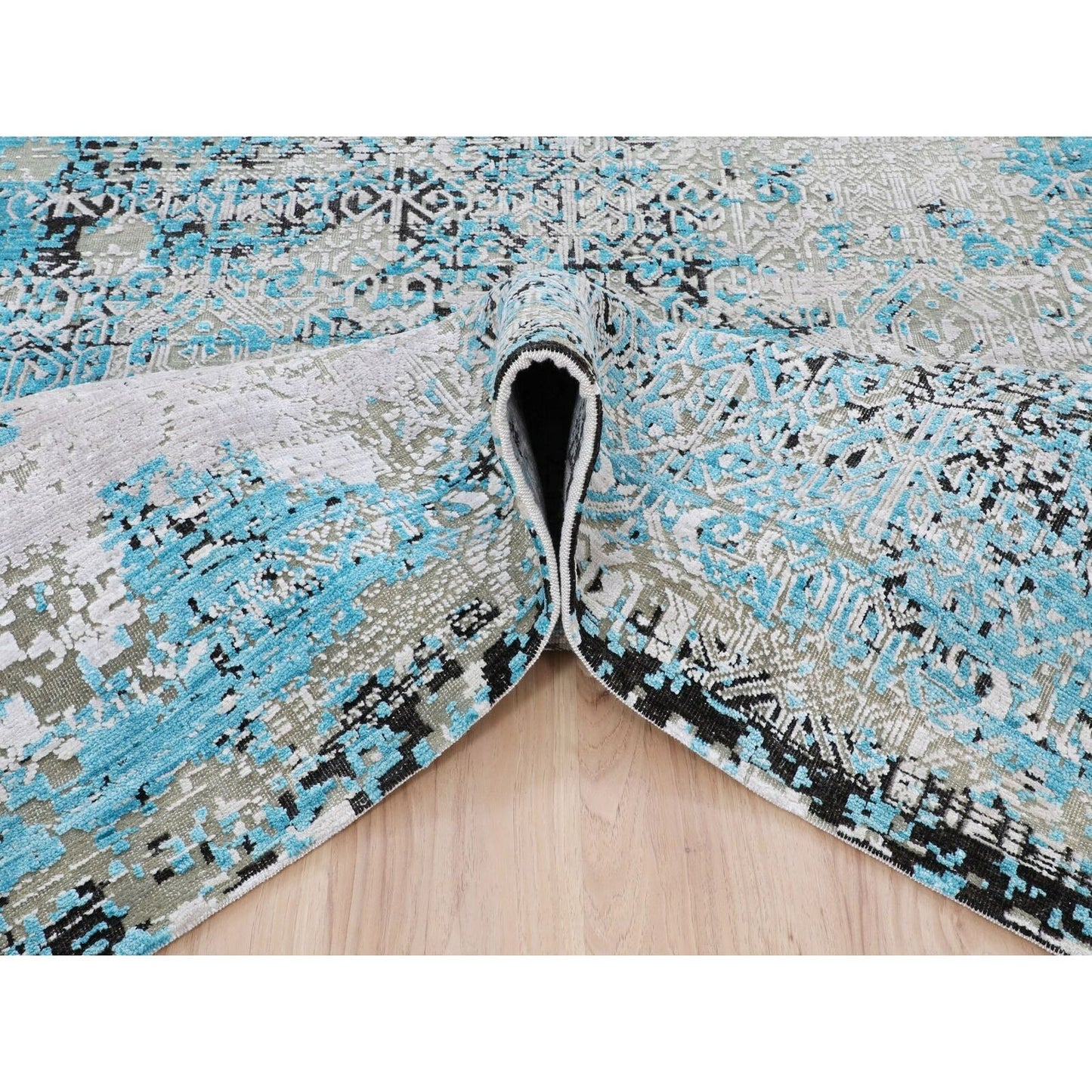 8'9"X11'10" Teal Blue Jewellery Design Silk With Textured Wool Rug