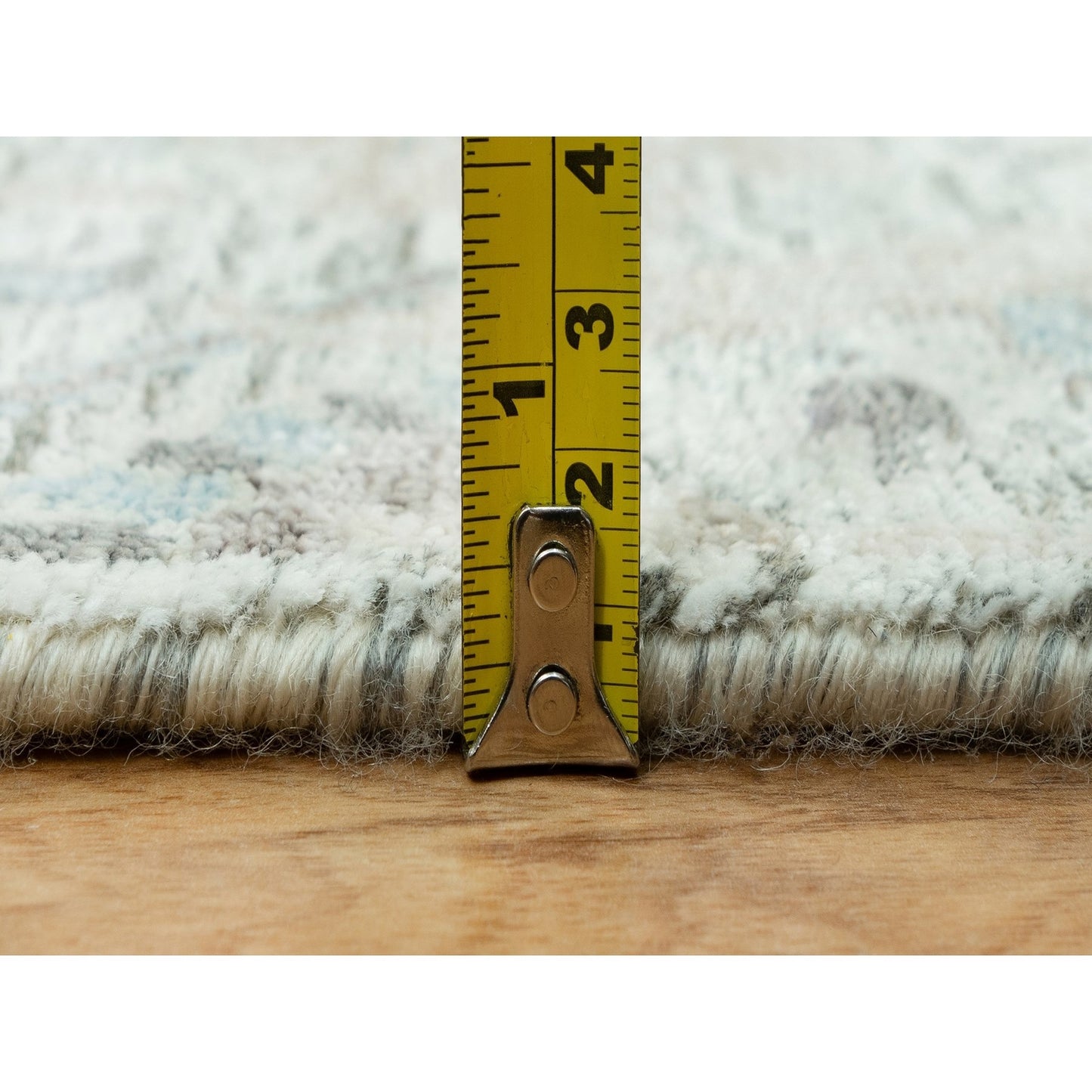 2'5"X10' Pristine White Hand Knotted Silk And Wool Sickle Leaf Runner Rug