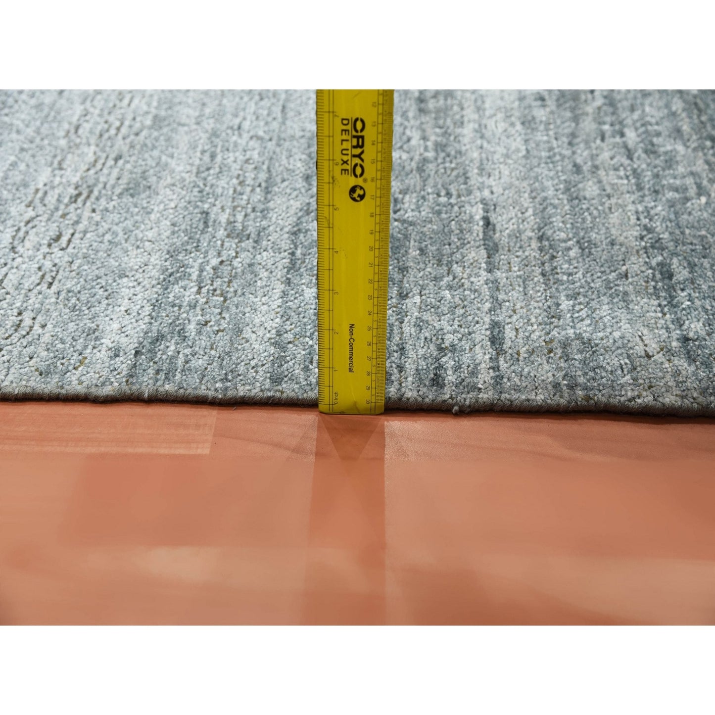 8'10"X8'10" Gray Silk Transitional Design Hand Knotted Square Rug