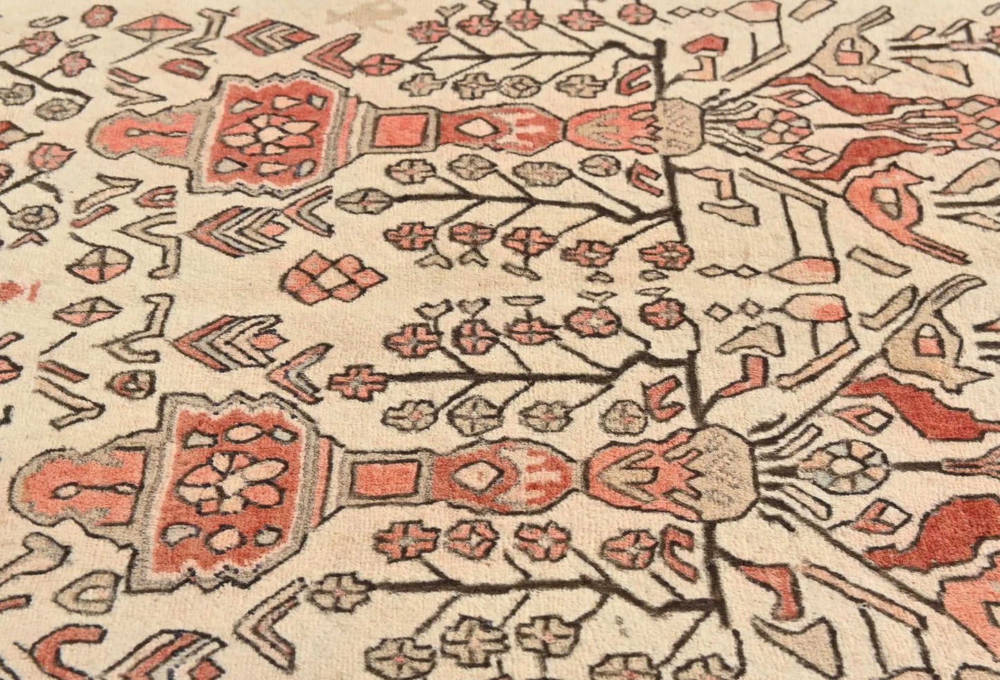 4'4X9'5 ft Tribal Pictorial Oriental Rug Farmho