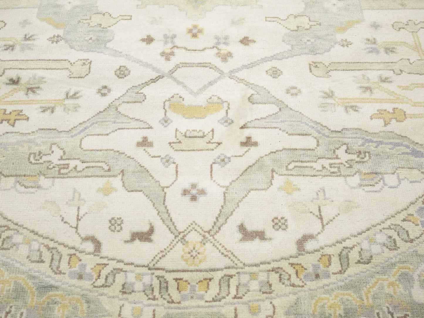 Hand-Knotted Cream Oushak Floral Round Rug