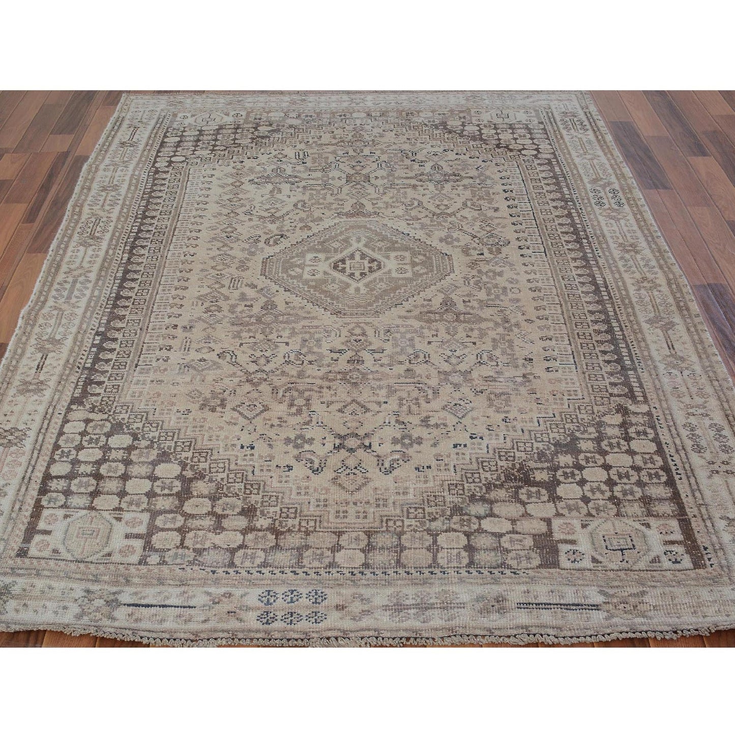 5'6"X8'2" Natural Colors Farsian Qashqairaz Wool Handknotted Oriental Rug