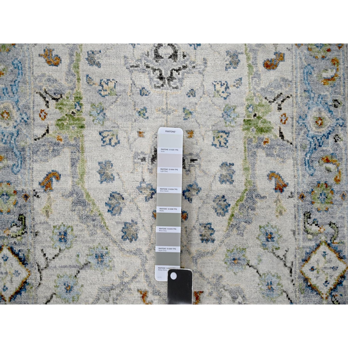 2'5"X7'9" White Denser Weave Oushak Pure Wool Hand Knotted Runner Rug