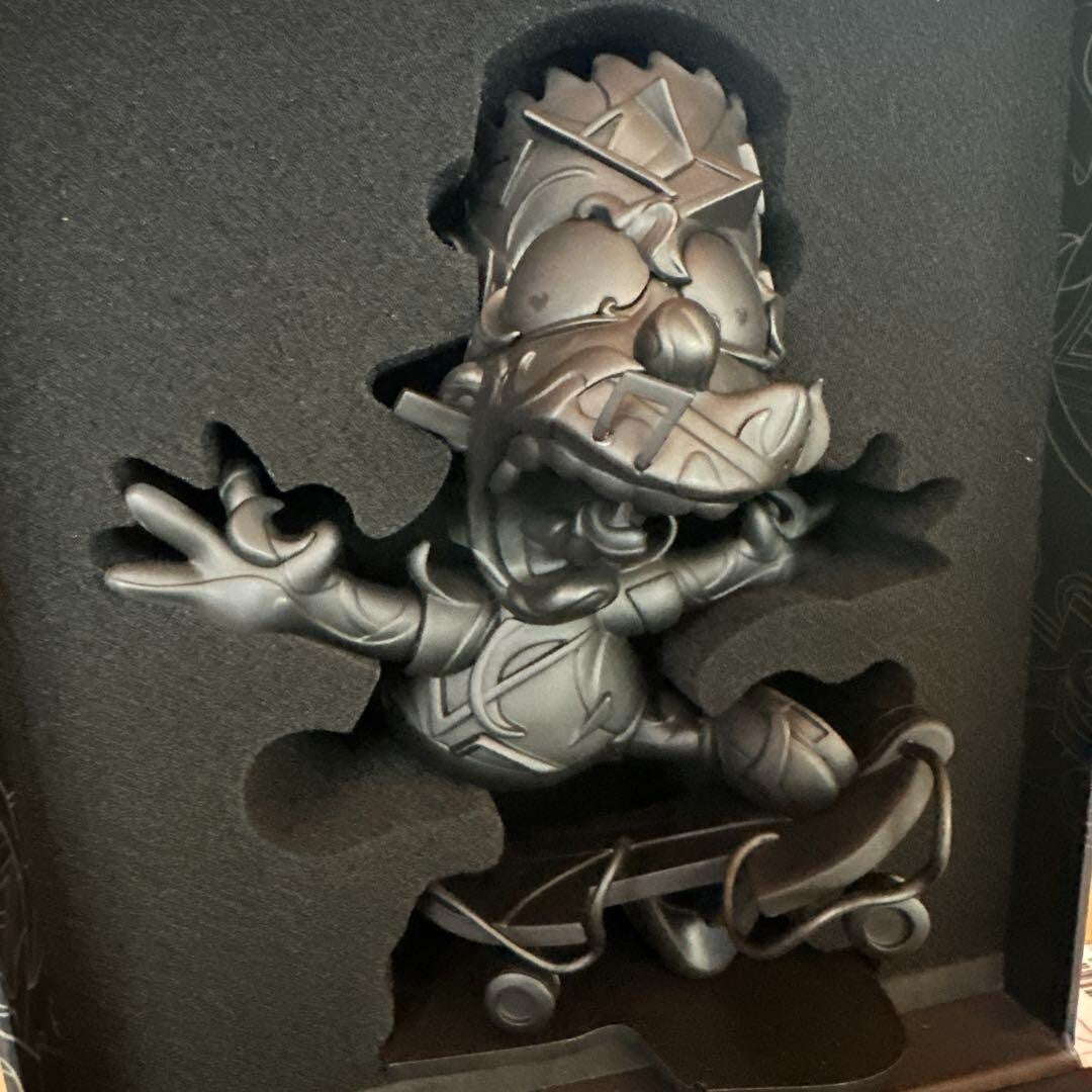 Louis De Guzman "Elevate" Black Vinyl Figure Signed Original Box Ed500