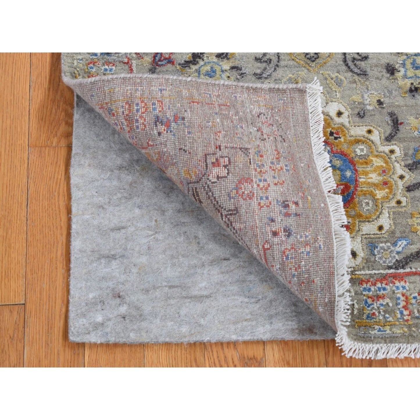2'6"X10' Gray The Sunset Rosettes Silk And Wool Hand Knotted Runner Rug