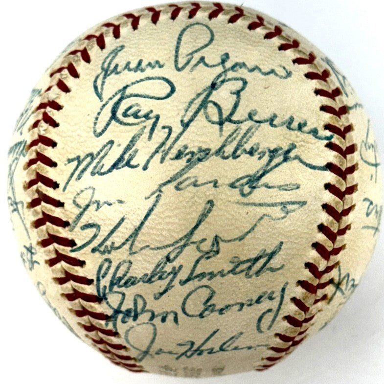 1962 Chicago White Sox Team Signed Baseball (30)