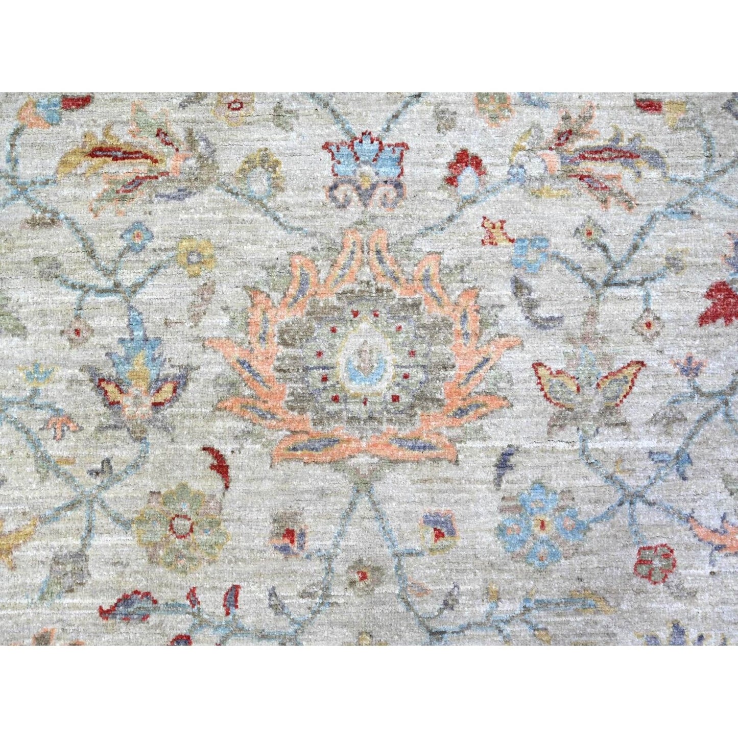 8'X8' Ivory Ziegler Mahal Hand Knotted Pure Wool Round Oriental Rug