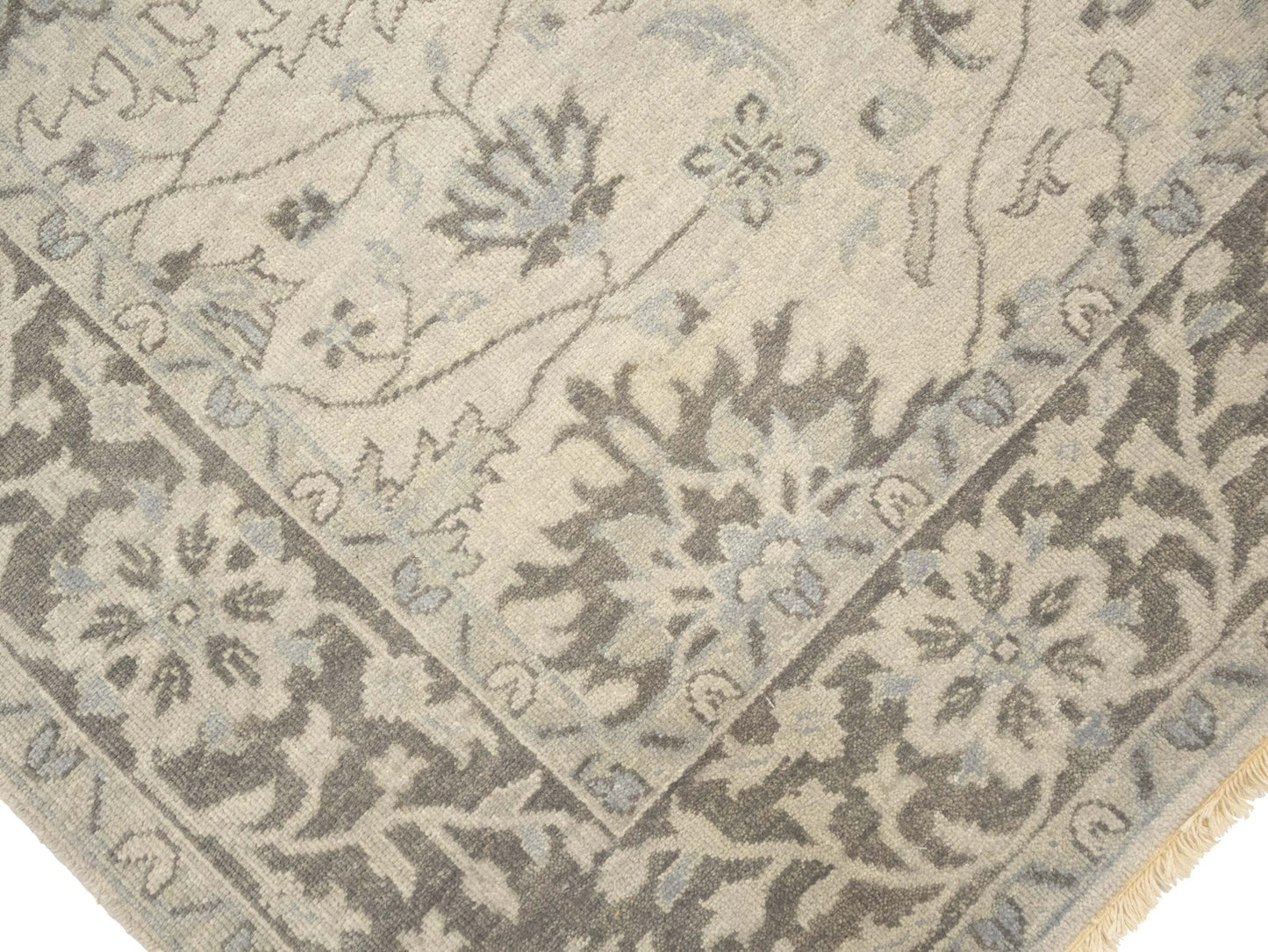 Floral Design Wool Oriental Rug 6x9 ft Muted Ivory Chobi Carpet Foyer Decor