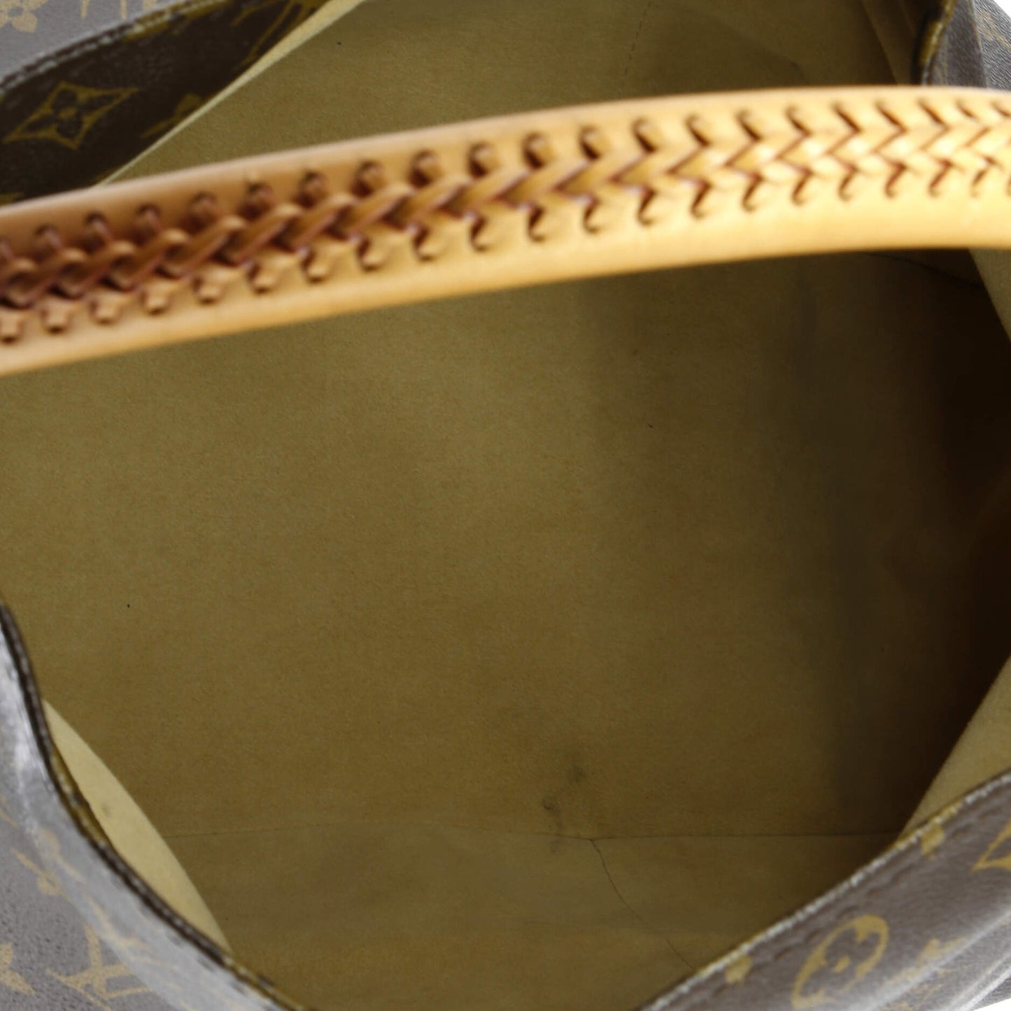 Louis Vuitton Artsy Handbag Monogram Canvas Gm