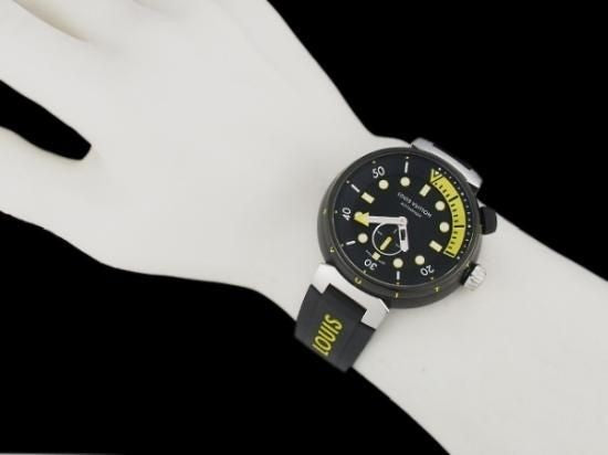 Louis Vuitton Tambour Street Diver Neon Black