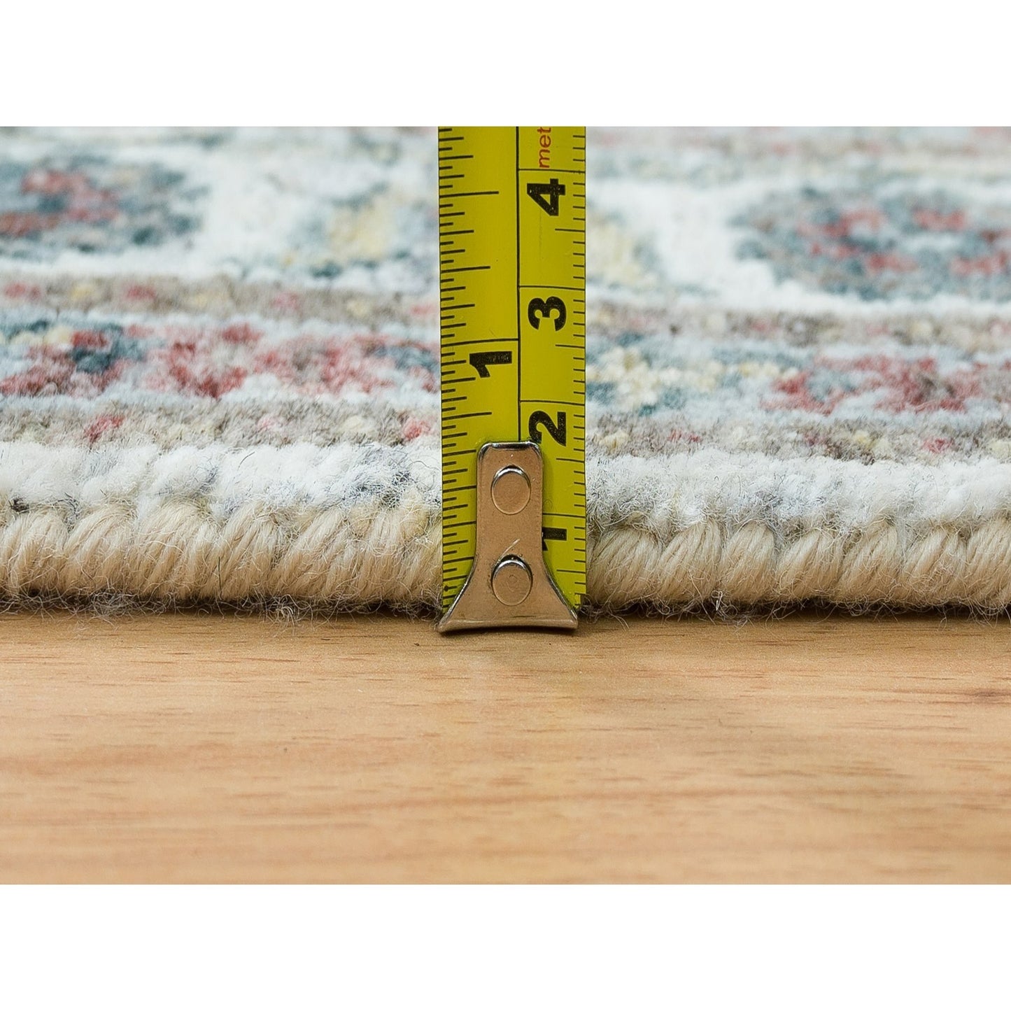 4'X5'10" Ivory Flower Rosettes Border Wool Hand Knotted Oriental Rug